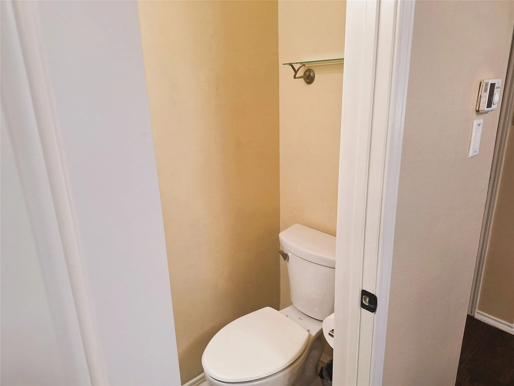 Condominium For Rent in Dallas County , 408 Santa Fe Trail 61, Irving, Texas 75063, 2 Bedroom, 3 Bathroom, 1 Garage spaces, 1,153 Sqft, built in 1986, mls#21368573, Real Estate Agent in Irving, Homes For Rent in Dallas county, Homes For Rent in Irving, Realtor in Irving Texas, Real Estate Brokerage Independent Realty Texas, Luminita Cordes Realtor