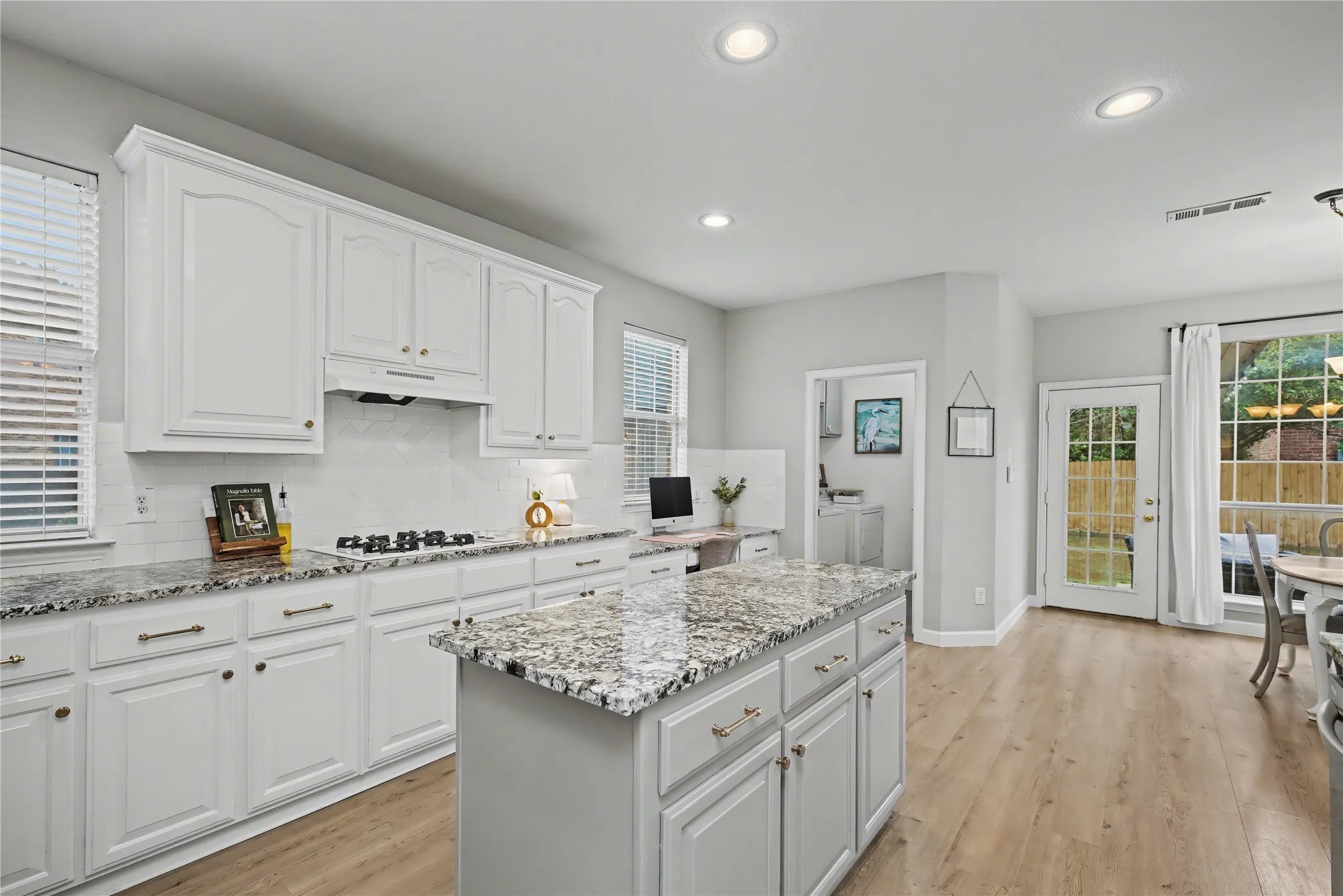 Single Family Residence For Sale in Tarrant County , 1818 Falcon Drive, Keller, Texas 76248, 4 Bedroom, 4 Bathroom, 3 Garage spaces, 2,951 Sqft, built in 1999, mls#21368994, Real Estate Agent in Keller, Homes For Sale in Tarrant county, Homes For Sale in Keller, Realtor in Keller Texas, Real Estate Brokerage Independent Realty Texas, Luminita Cordes Realtor