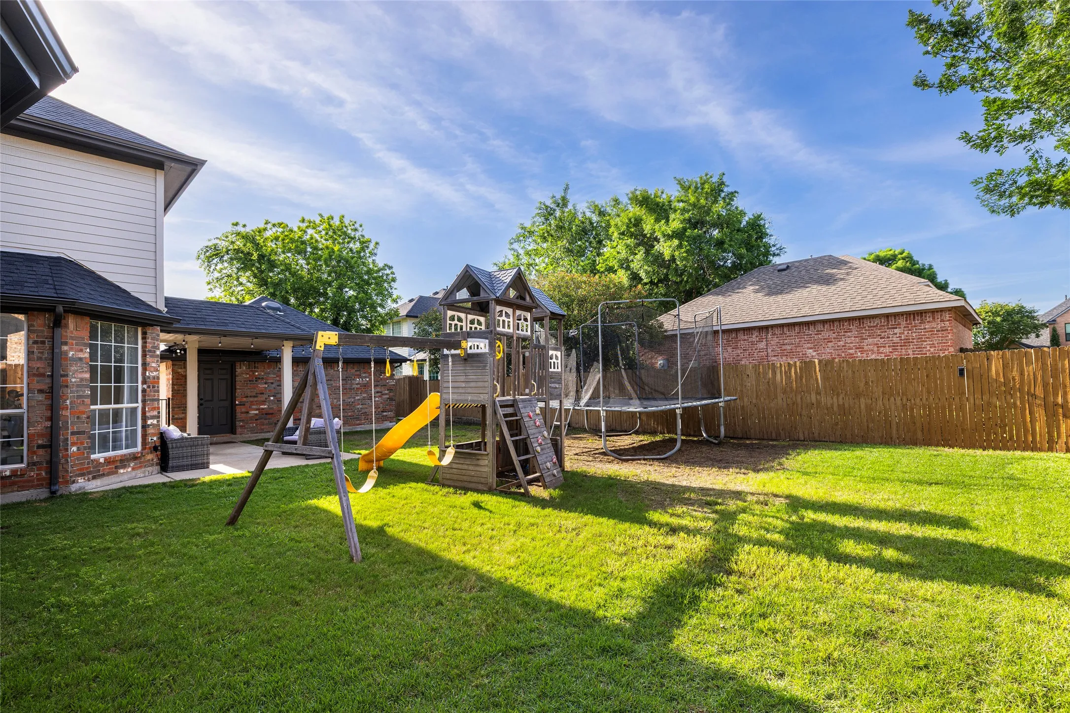 Single Family Residence For Sale in Tarrant County , 1818 Falcon Drive, Keller, Texas 76248, 4 Bedroom, 4 Bathroom, 3 Garage spaces, 2,951 Sqft, built in 1999, mls#21368994, Real Estate Agent in Keller, Homes For Sale in Tarrant county, Homes For Sale in Keller, Realtor in Keller Texas, Real Estate Brokerage Independent Realty Texas, Luminita Cordes Realtor