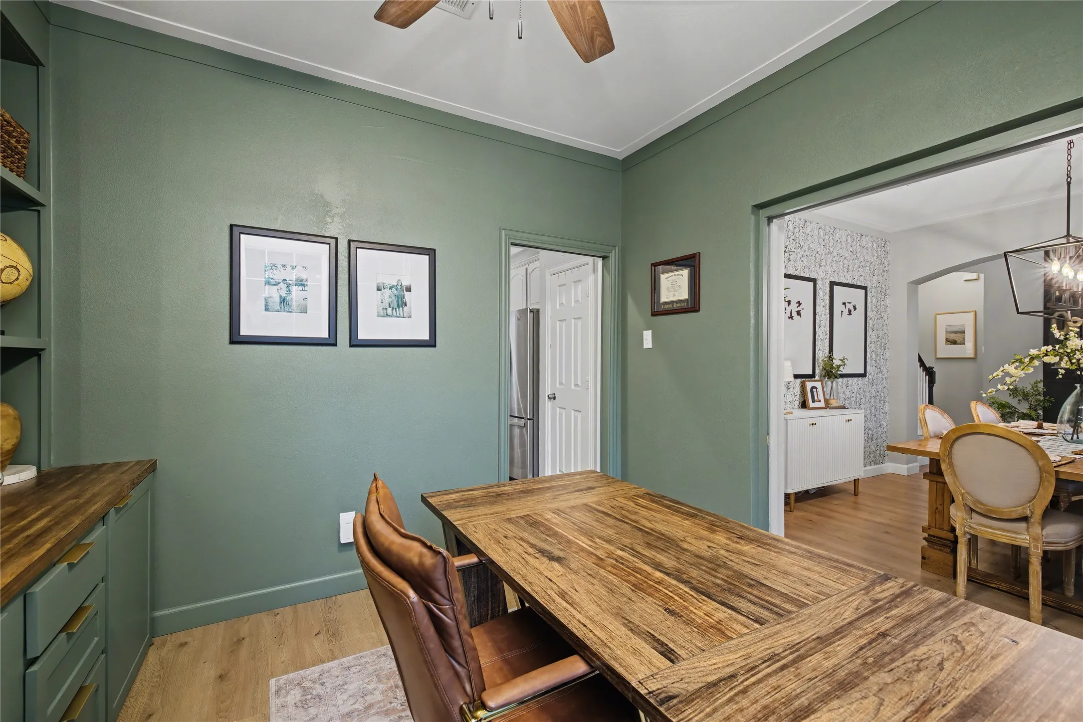 Single Family Residence For Sale in Tarrant County , 1818 Falcon Drive, Keller, Texas 76248, 4 Bedroom, 4 Bathroom, 3 Garage spaces, 2,951 Sqft, built in 1999, mls#21368994, Real Estate Agent in Keller, Homes For Sale in Tarrant county, Homes For Sale in Keller, Realtor in Keller Texas, Real Estate Brokerage Independent Realty Texas, Luminita Cordes Realtor