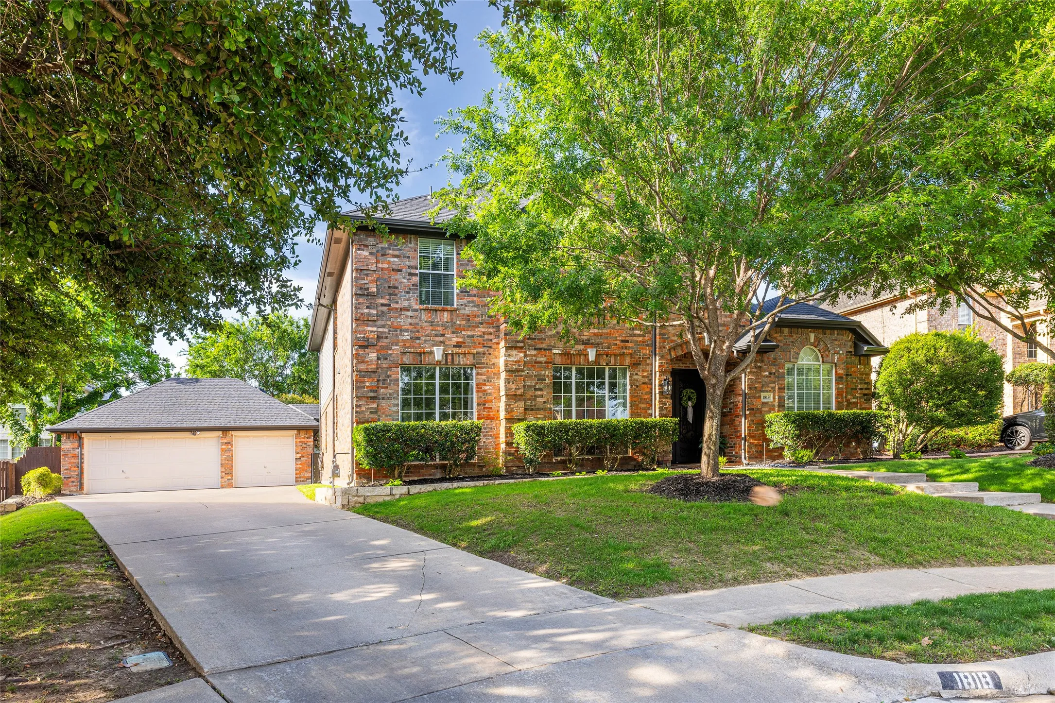 Single Family Residence For Sale in Tarrant County , 1818 Falcon Drive, Keller, Texas 76248, 4 Bedroom, 4 Bathroom, 3 Garage spaces, 2,951 Sqft, built in 1999, mls#21368994, Real Estate Agent in Keller, Homes For Sale in Tarrant county, Homes For Sale in Keller, Realtor in Keller Texas, Real Estate Brokerage Independent Realty Texas, Luminita Cordes Realtor