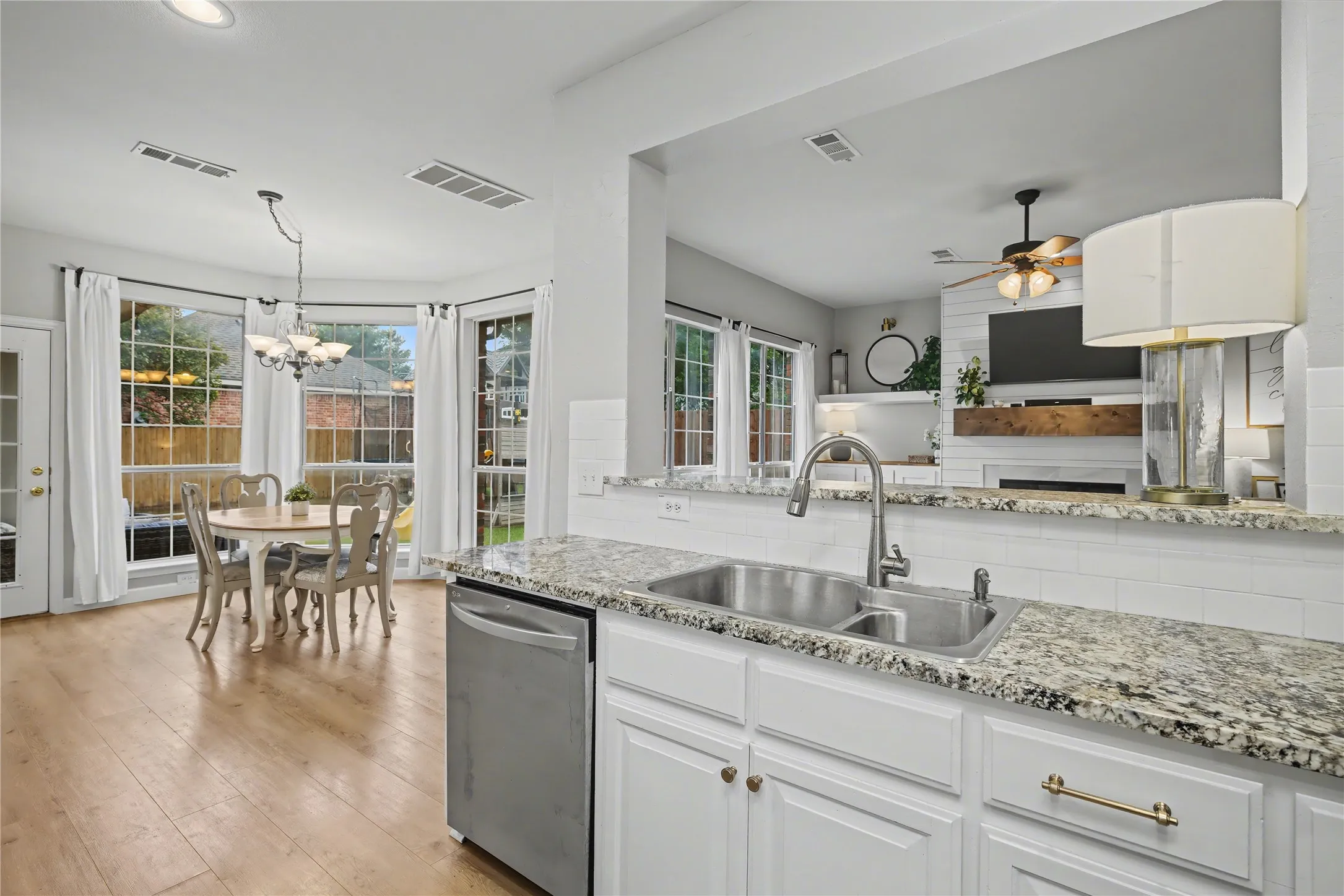 Single Family Residence For Sale in Tarrant County , 1818 Falcon Drive, Keller, Texas 76248, 4 Bedroom, 4 Bathroom, 3 Garage spaces, 2,951 Sqft, built in 1999, mls#21368994, Real Estate Agent in Keller, Homes For Sale in Tarrant county, Homes For Sale in Keller, Realtor in Keller Texas, Real Estate Brokerage Independent Realty Texas, Luminita Cordes Realtor