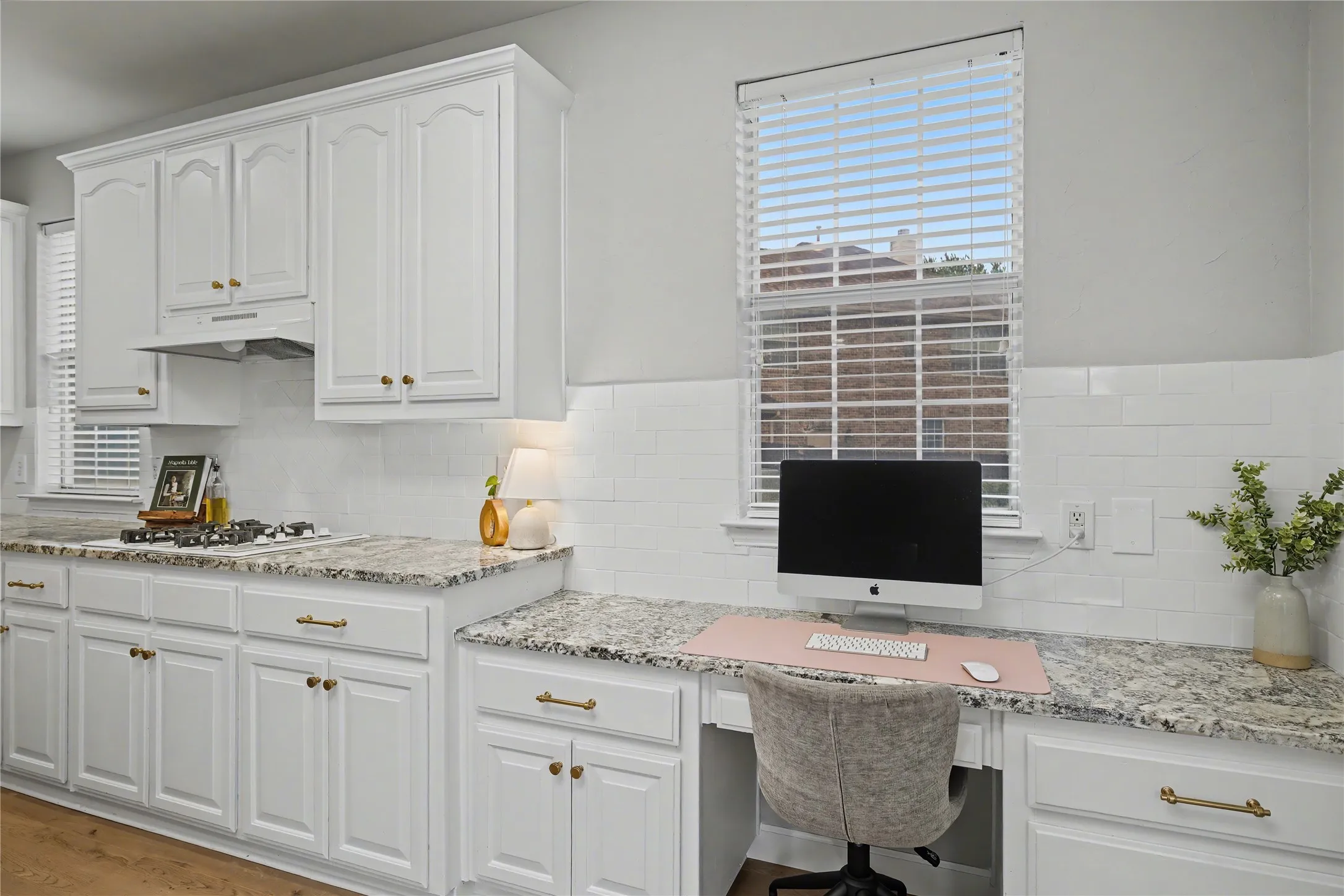 Single Family Residence For Sale in Tarrant County , 1818 Falcon Drive, Keller, Texas 76248, 4 Bedroom, 4 Bathroom, 3 Garage spaces, 2,951 Sqft, built in 1999, mls#21368994, Real Estate Agent in Keller, Homes For Sale in Tarrant county, Homes For Sale in Keller, Realtor in Keller Texas, Real Estate Brokerage Independent Realty Texas, Luminita Cordes Realtor