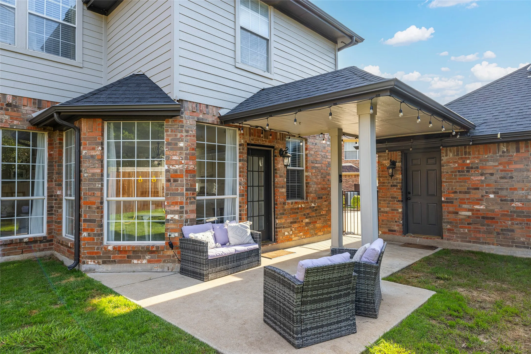 Single Family Residence For Sale in Tarrant County , 1818 Falcon Drive, Keller, Texas 76248, 4 Bedroom, 4 Bathroom, 3 Garage spaces, 2,951 Sqft, built in 1999, mls#21368994, Real Estate Agent in Keller, Homes For Sale in Tarrant county, Homes For Sale in Keller, Realtor in Keller Texas, Real Estate Brokerage Independent Realty Texas, Luminita Cordes Realtor