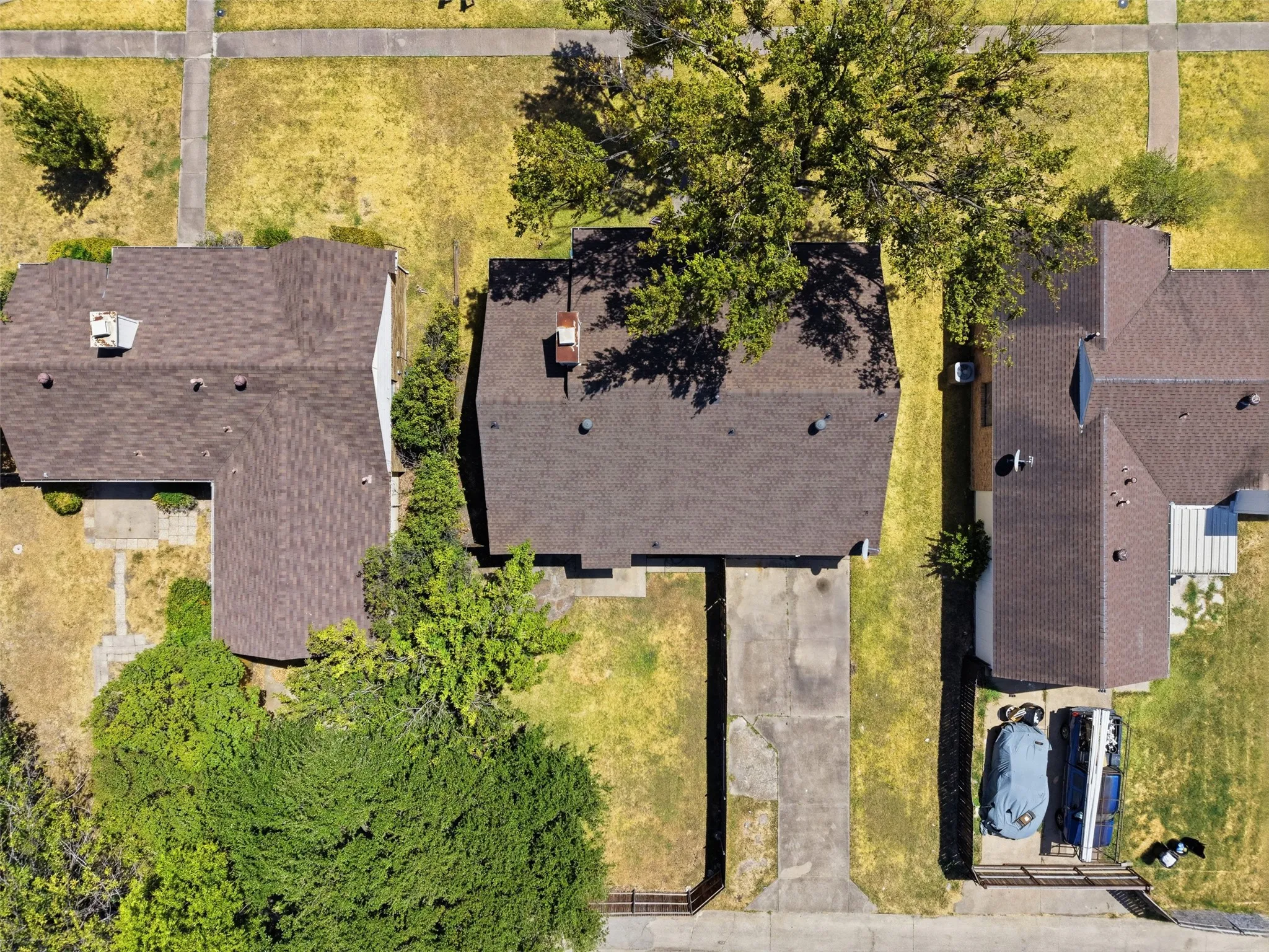 Single Family Residence For Sale in Dallas County , 2209 Salerno Drive, Mesquite, Texas 75150, 3 Bedroom, 2 Bathroom, 2 Garage spaces, 1,512 Sqft, built in 1982, mls#21369105, Real Estate Agent in Mesquite, Homes For Sale in Dallas county, Homes For Sale in Mesquite, Realtor in Mesquite Texas, Real Estate Brokerage Independent Realty Texas, Luminita Cordes Realtor