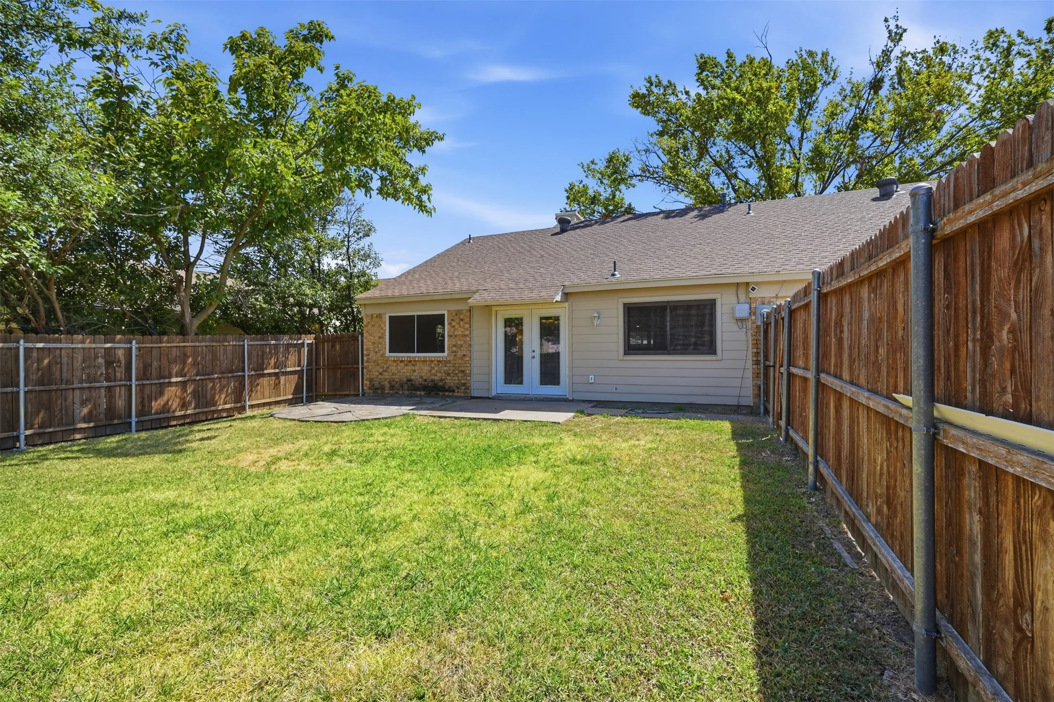 Single Family Residence For Sale in Dallas County , 2209 Salerno Drive, Mesquite, Texas 75150, 3 Bedroom, 2 Bathroom, 2 Garage spaces, 1,512 Sqft, built in 1982, mls#21369105, Real Estate Agent in Mesquite, Homes For Sale in Dallas county, Homes For Sale in Mesquite, Realtor in Mesquite Texas, Real Estate Brokerage Independent Realty Texas, Luminita Cordes Realtor