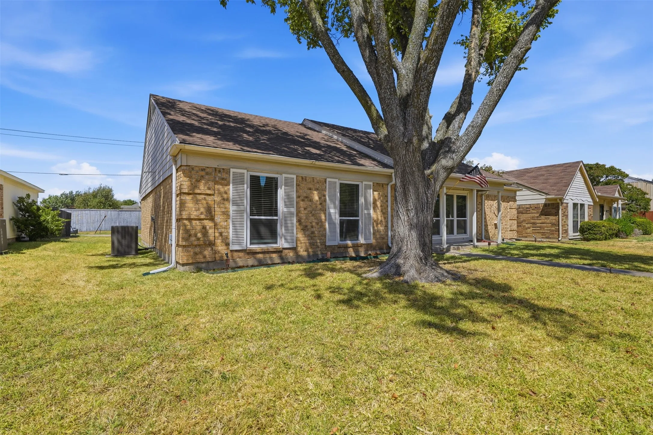 Single Family Residence For Sale in Dallas County , 2209 Salerno Drive, Mesquite, Texas 75150, 3 Bedroom, 2 Bathroom, 2 Garage spaces, 1,512 Sqft, built in 1982, mls#21369105, Real Estate Agent in Mesquite, Homes For Sale in Dallas county, Homes For Sale in Mesquite, Realtor in Mesquite Texas, Real Estate Brokerage Independent Realty Texas, Luminita Cordes Realtor