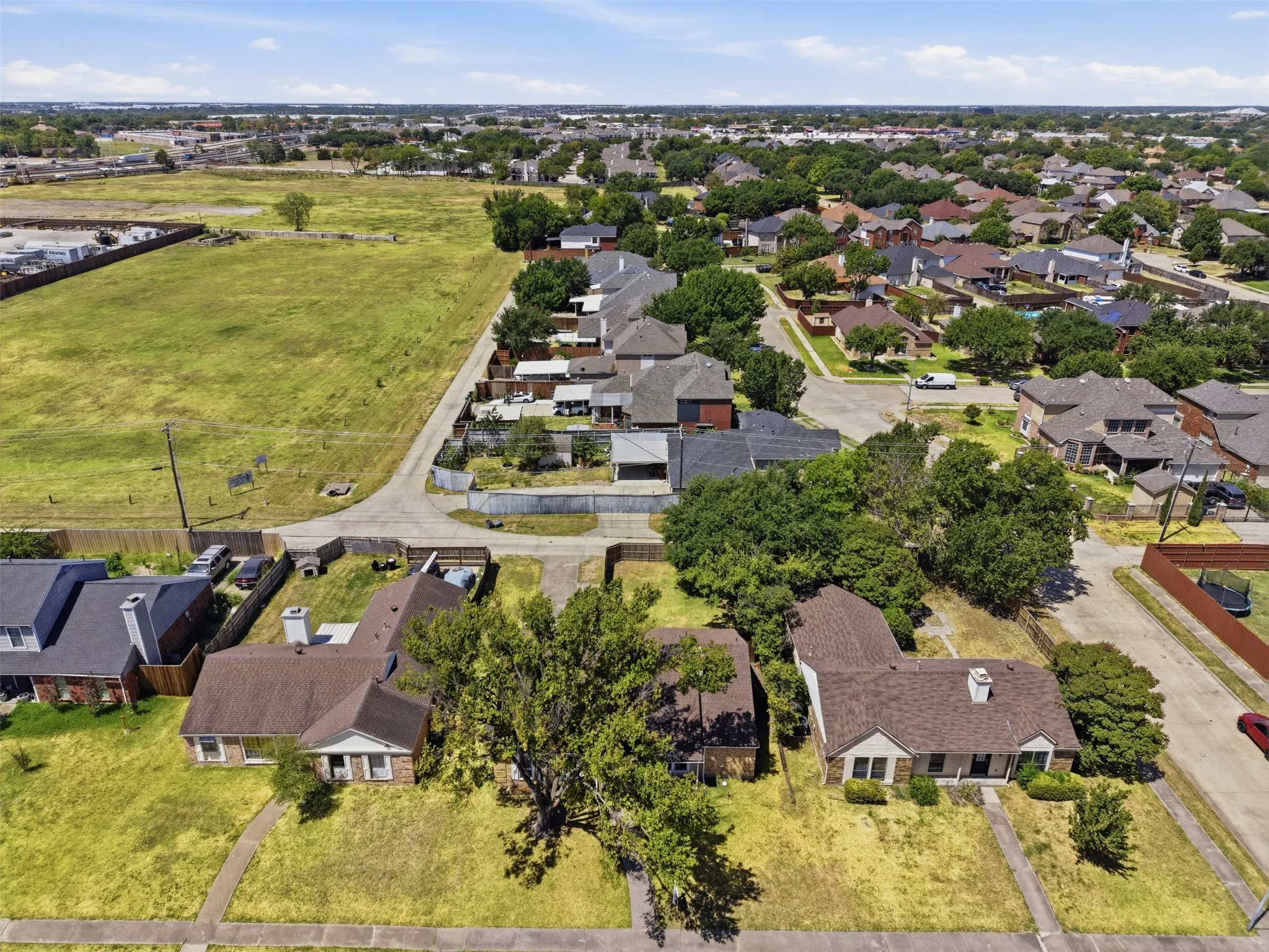 Single Family Residence For Sale in Dallas County , 2209 Salerno Drive, Mesquite, Texas 75150, 3 Bedroom, 2 Bathroom, 2 Garage spaces, 1,512 Sqft, built in 1982, mls#21369105, Real Estate Agent in Mesquite, Homes For Sale in Dallas county, Homes For Sale in Mesquite, Realtor in Mesquite Texas, Real Estate Brokerage Independent Realty Texas, Luminita Cordes Realtor
