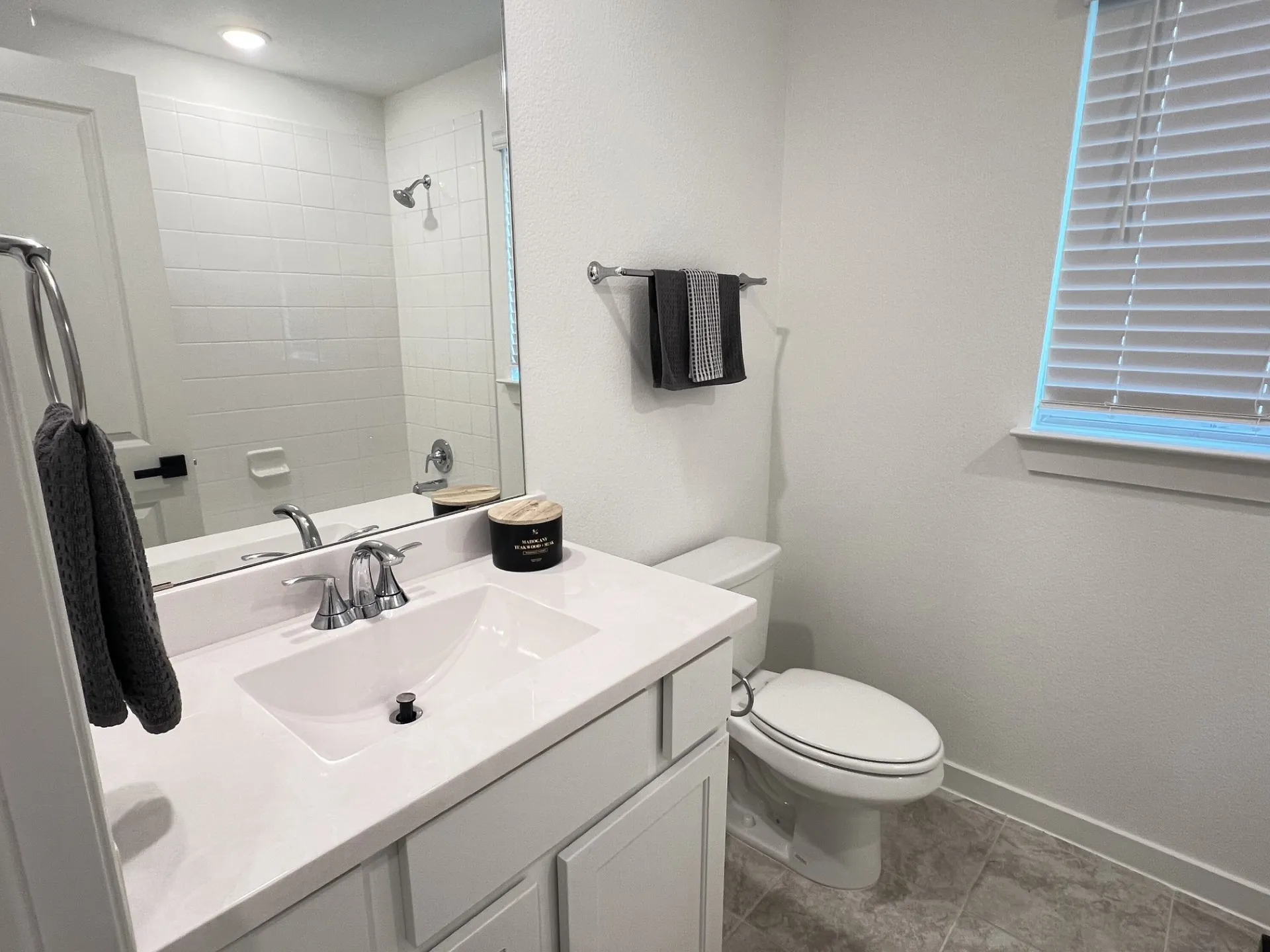 Single Family Residence For Sale in Grayson County , 4166 Carter Court, Denison, Texas 75020, 4 Bedroom, 4 Bathroom, 2 Garage spaces, 2,859 Sqft, built in 2023, mls#21369106, Real Estate Agent in Denison, Homes For Sale in Grayson county, Homes For Sale in Denison, Realtor in Denison Texas, Real Estate Brokerage Independent Realty Texas, Luminita Cordes Realtor