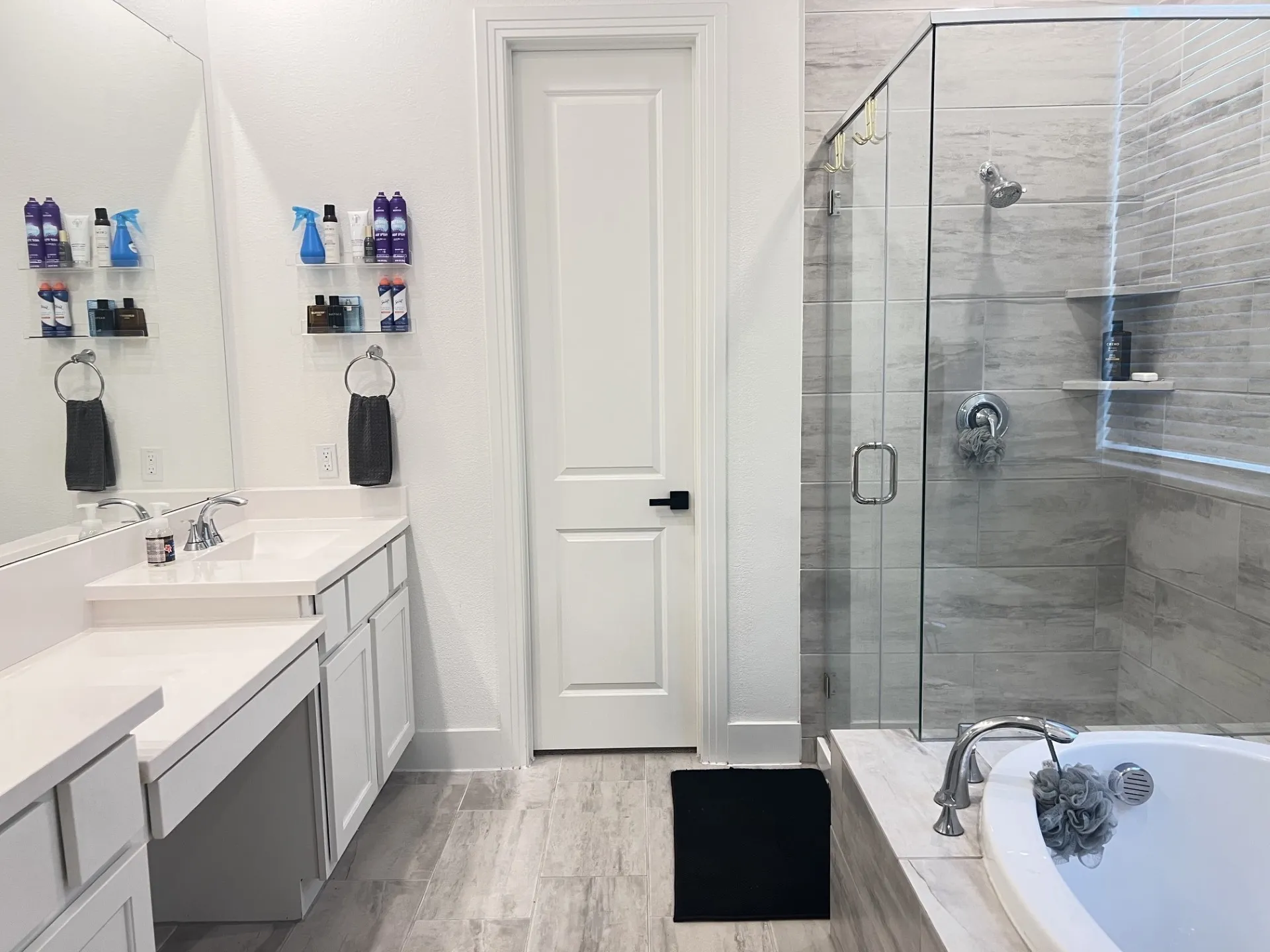 Single Family Residence For Sale in Grayson County , 4166 Carter Court, Denison, Texas 75020, 4 Bedroom, 4 Bathroom, 2 Garage spaces, 2,859 Sqft, built in 2023, mls#21369106, Real Estate Agent in Denison, Homes For Sale in Grayson county, Homes For Sale in Denison, Realtor in Denison Texas, Real Estate Brokerage Independent Realty Texas, Luminita Cordes Realtor