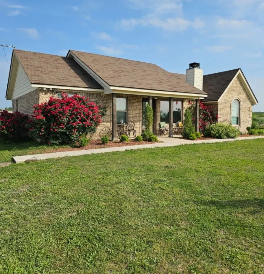 Single Family Residence For Sale in Mc Lennan County , 443 Downsville Road, Robinson, Texas 76706, 3 Bedroom, 2 Bathroom, Garage spaces, 1,444 Sqft, built in 2018, mls#21367830, Real Estate Agent in Robinson, Homes For Sale in Mc Lennan county, Homes For Sale in Robinson, Realtor in Robinson Texas, Real Estate Brokerage Independent Realty Texas, Luminita Cordes Realtor