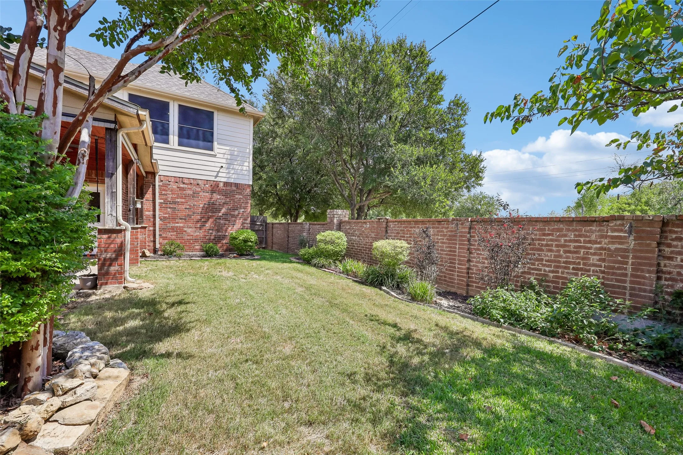 Single Family Residence For Sale in Tarrant County , 224 Foxford Drive, Keller, Texas 76248, 4 Bedroom, 3 Bathroom, 2 Garage spaces, 3,109 Sqft, built in 2006, mls#21369126, Real Estate Agent in Keller, Homes For Sale in Tarrant county, Homes For Sale in Keller, Realtor in Keller Texas, Real Estate Brokerage Independent Realty Texas, Luminita Cordes Realtor
