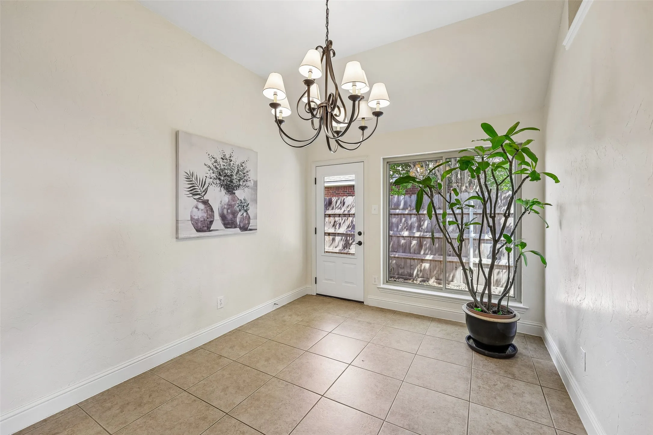 Single Family Residence For Sale in Tarrant County , 224 Foxford Drive, Keller, Texas 76248, 4 Bedroom, 3 Bathroom, 2 Garage spaces, 3,109 Sqft, built in 2006, mls#21369126, Real Estate Agent in Keller, Homes For Sale in Tarrant county, Homes For Sale in Keller, Realtor in Keller Texas, Real Estate Brokerage Independent Realty Texas, Luminita Cordes Realtor