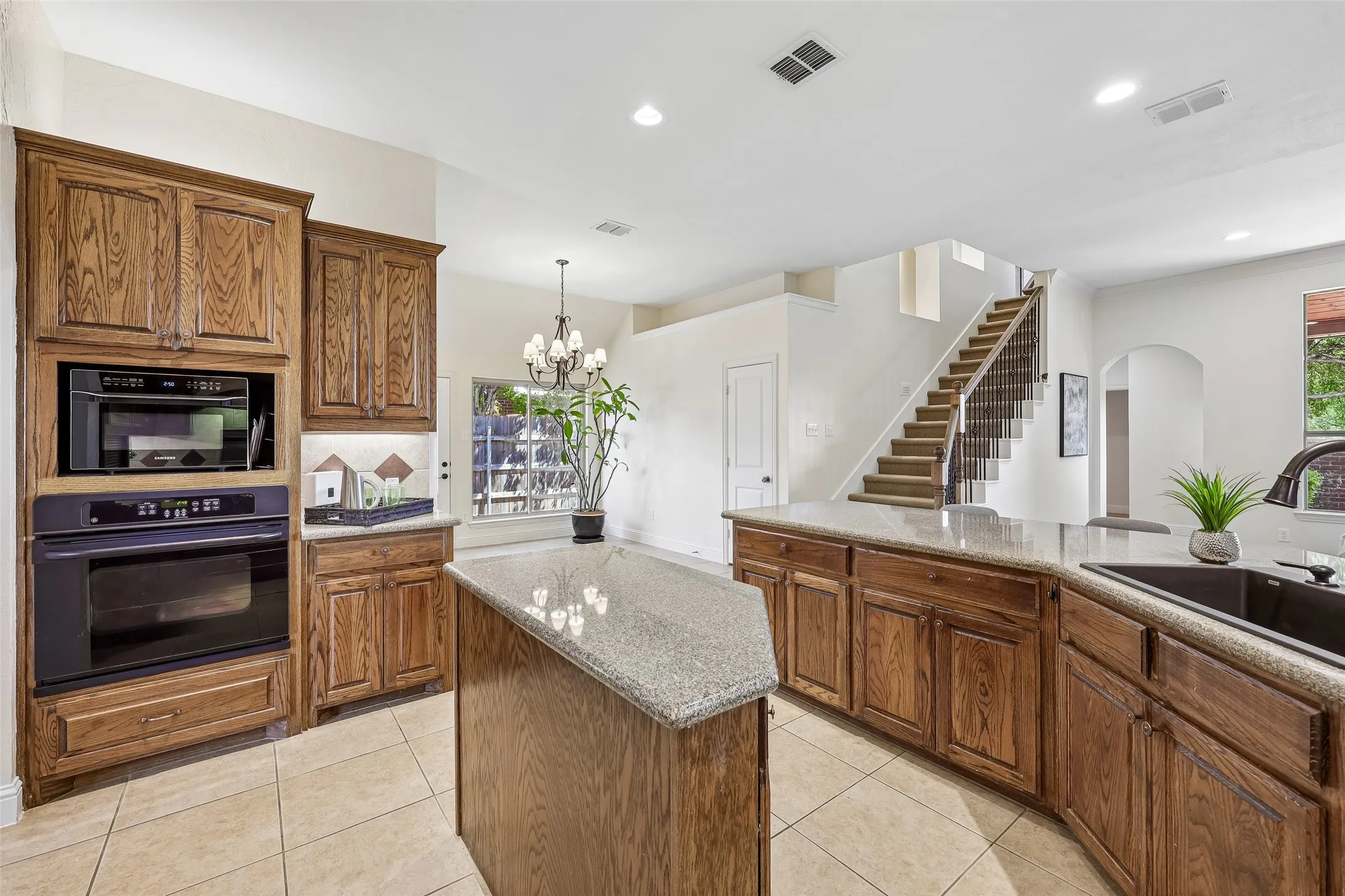 Single Family Residence For Sale in Tarrant County , 224 Foxford Drive, Keller, Texas 76248, 4 Bedroom, 3 Bathroom, 2 Garage spaces, 3,109 Sqft, built in 2006, mls#21369126, Real Estate Agent in Keller, Homes For Sale in Tarrant county, Homes For Sale in Keller, Realtor in Keller Texas, Real Estate Brokerage Independent Realty Texas, Luminita Cordes Realtor