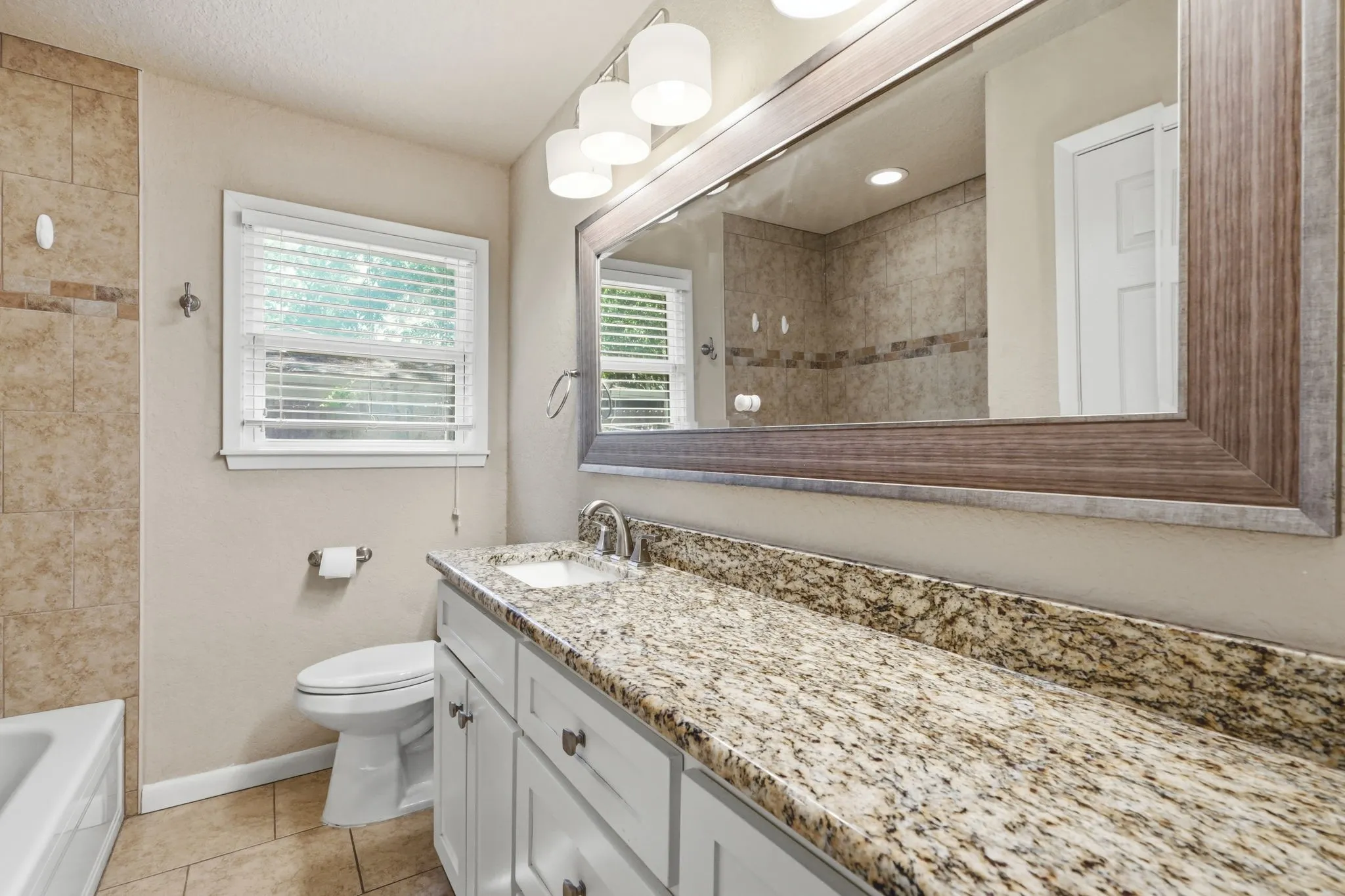 Single Family Residence For Sale in Tarrant County , 5708 Sunset Road, Westworth Village, Texas 76114, 3 Bedroom, 2 Bathroom, 1 Garage spaces, 2,048 Sqft, built in 1957, mls#21368136, Real Estate Agent in Westworth Village, Homes For Sale in Tarrant county, Homes For Sale in Westworth Village, Realtor in Westworth Village Texas, Real Estate Brokerage Independent Realty Texas, Luminita Cordes Realtor