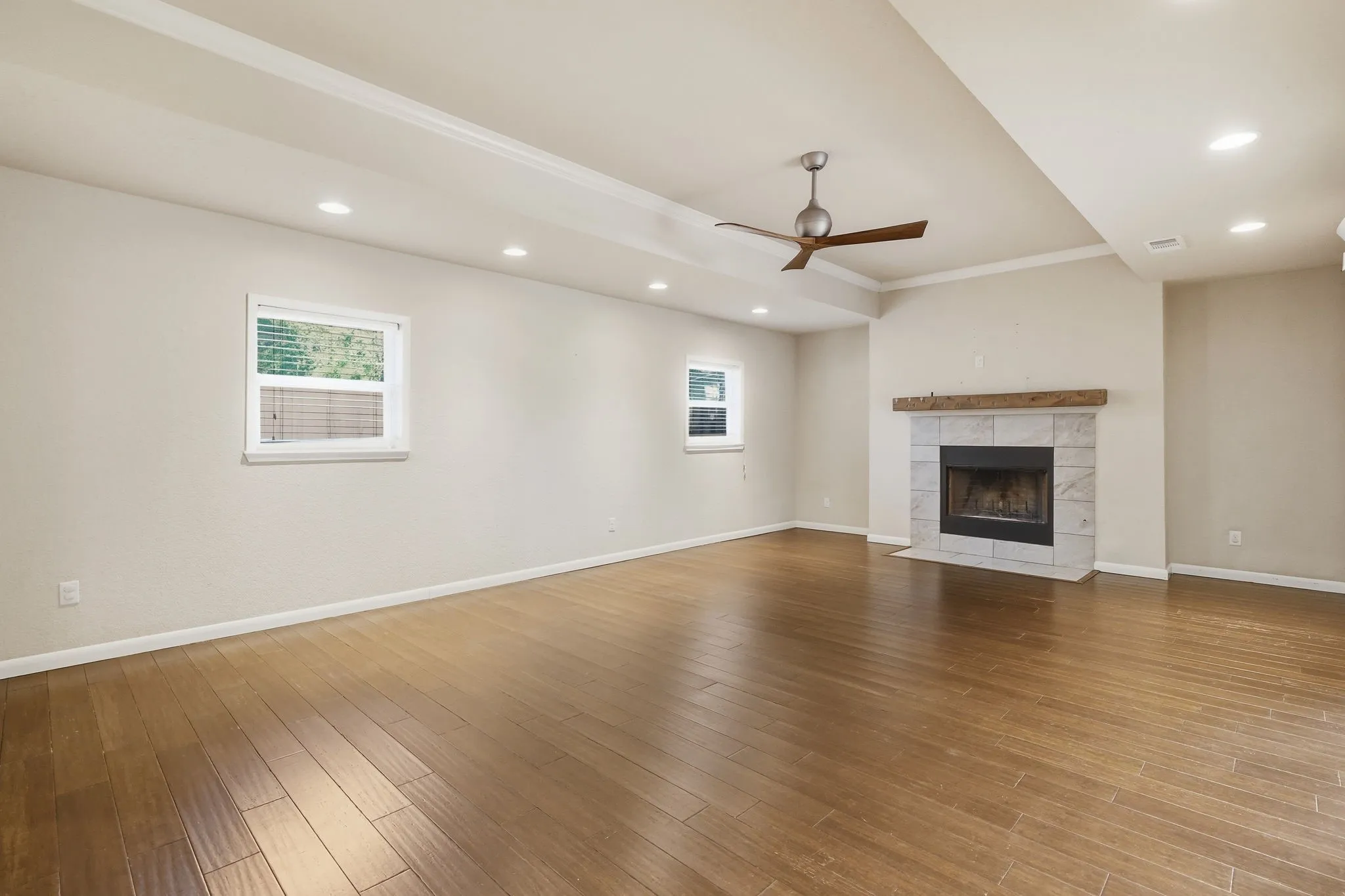 Single Family Residence For Sale in Tarrant County , 5708 Sunset Road, Westworth Village, Texas 76114, 3 Bedroom, 2 Bathroom, 1 Garage spaces, 2,048 Sqft, built in 1957, mls#21368136, Real Estate Agent in Westworth Village, Homes For Sale in Tarrant county, Homes For Sale in Westworth Village, Realtor in Westworth Village Texas, Real Estate Brokerage Independent Realty Texas, Luminita Cordes Realtor