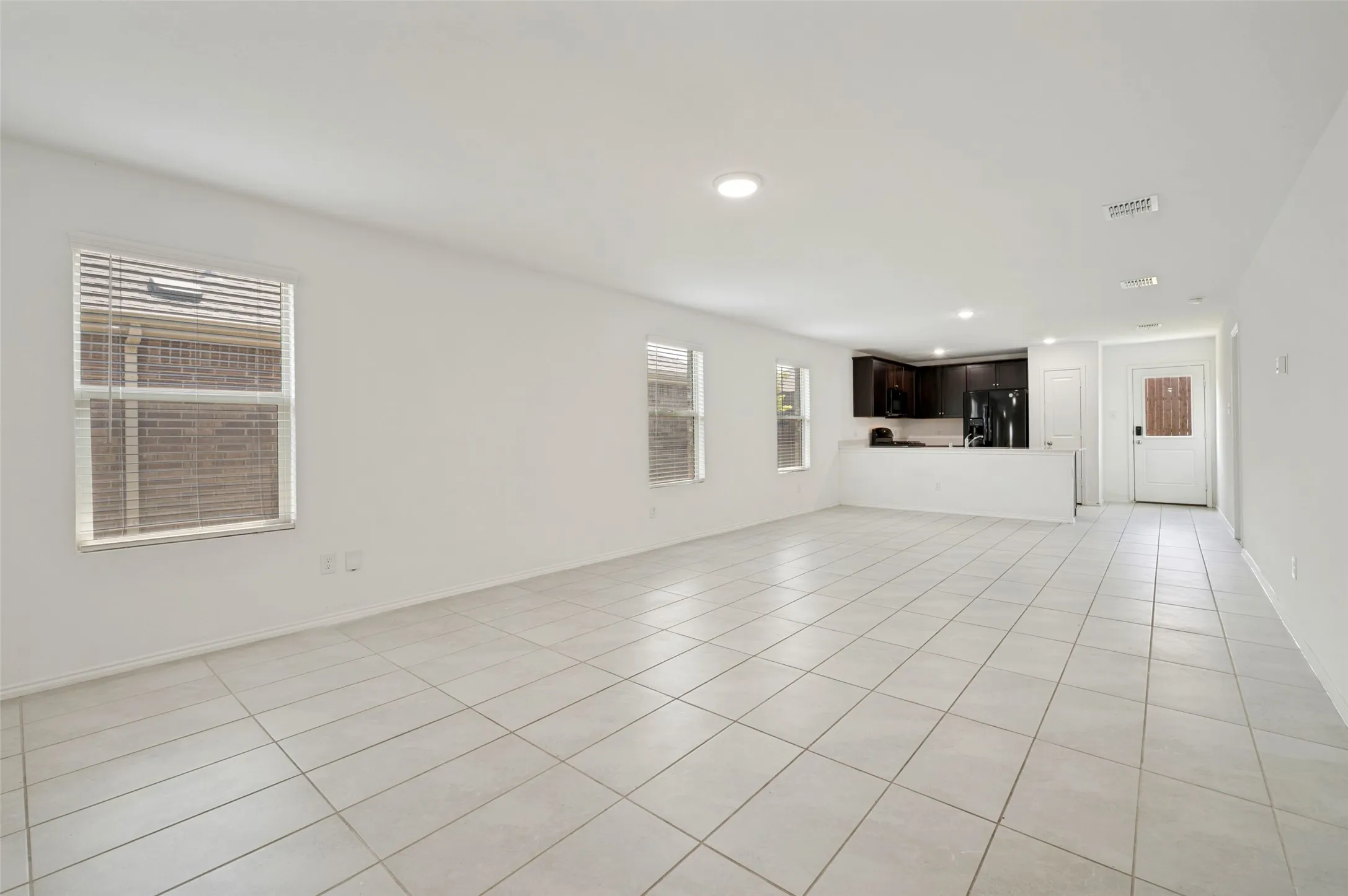 Single Family Residence For Rent in Denton County , 3420 Harper Street, Little Elm, Texas 75068, 3 Bedroom, 2 Bathroom, 2 Garage spaces, 1,470 Sqft, built in 2023, mls#21359637, Real Estate Agent in Little Elm, Homes For Rent in Denton county, Homes For Rent in Little Elm, Realtor in Little Elm Texas, Real Estate Brokerage Independent Realty Texas, Luminita Cordes Realtor