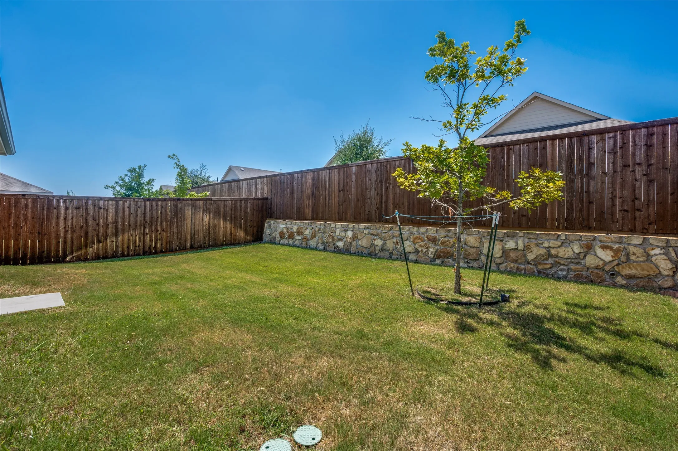 Single Family Residence For Rent in Denton County , 3420 Harper Street, Little Elm, Texas 75068, 3 Bedroom, 2 Bathroom, 2 Garage spaces, 1,470 Sqft, built in 2023, mls#21359637, Real Estate Agent in Little Elm, Homes For Rent in Denton county, Homes For Rent in Little Elm, Realtor in Little Elm Texas, Real Estate Brokerage Independent Realty Texas, Luminita Cordes Realtor