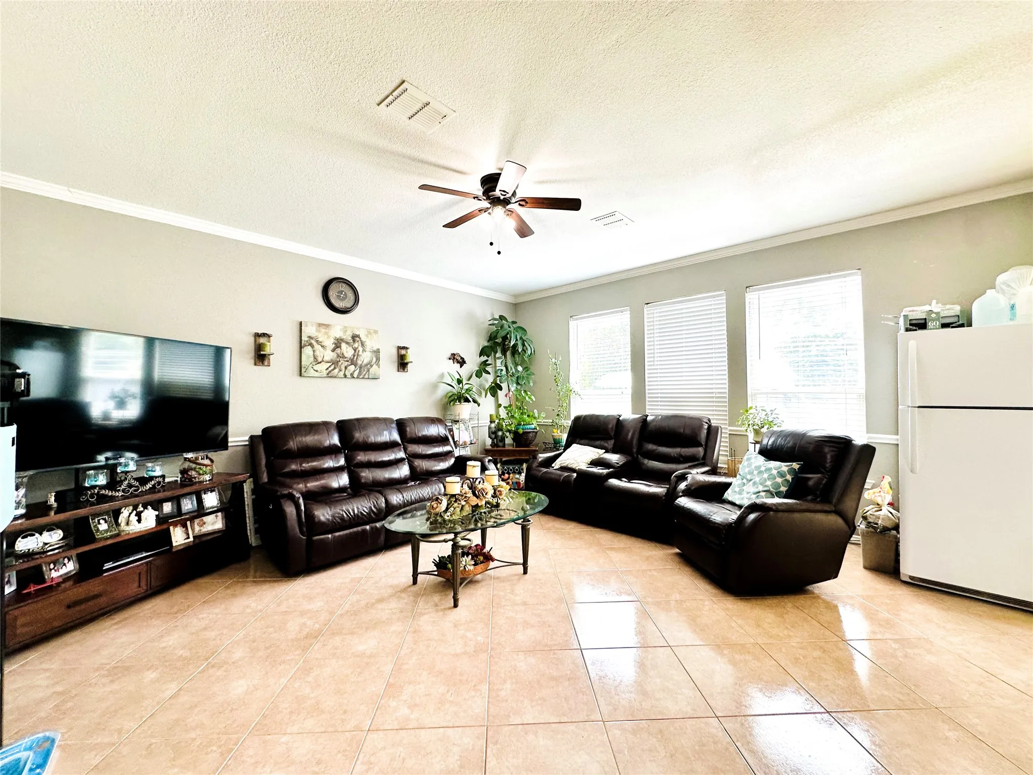 Single Family Residence For Sale in Tarrant County , 4813 Madyson Ridge Drive, Fort Worth, Texas 76133, 4 Bedroom, 3 Bathroom, 2 Garage spaces, 2,702 Sqft, built in 2002, mls#21369143, Real Estate Agent in Fort Worth, Homes For Sale in Tarrant county, Homes For Sale in Fort Worth, Realtor in Fort Worth Texas, Real Estate Brokerage Independent Realty Texas, Luminita Cordes Realtor