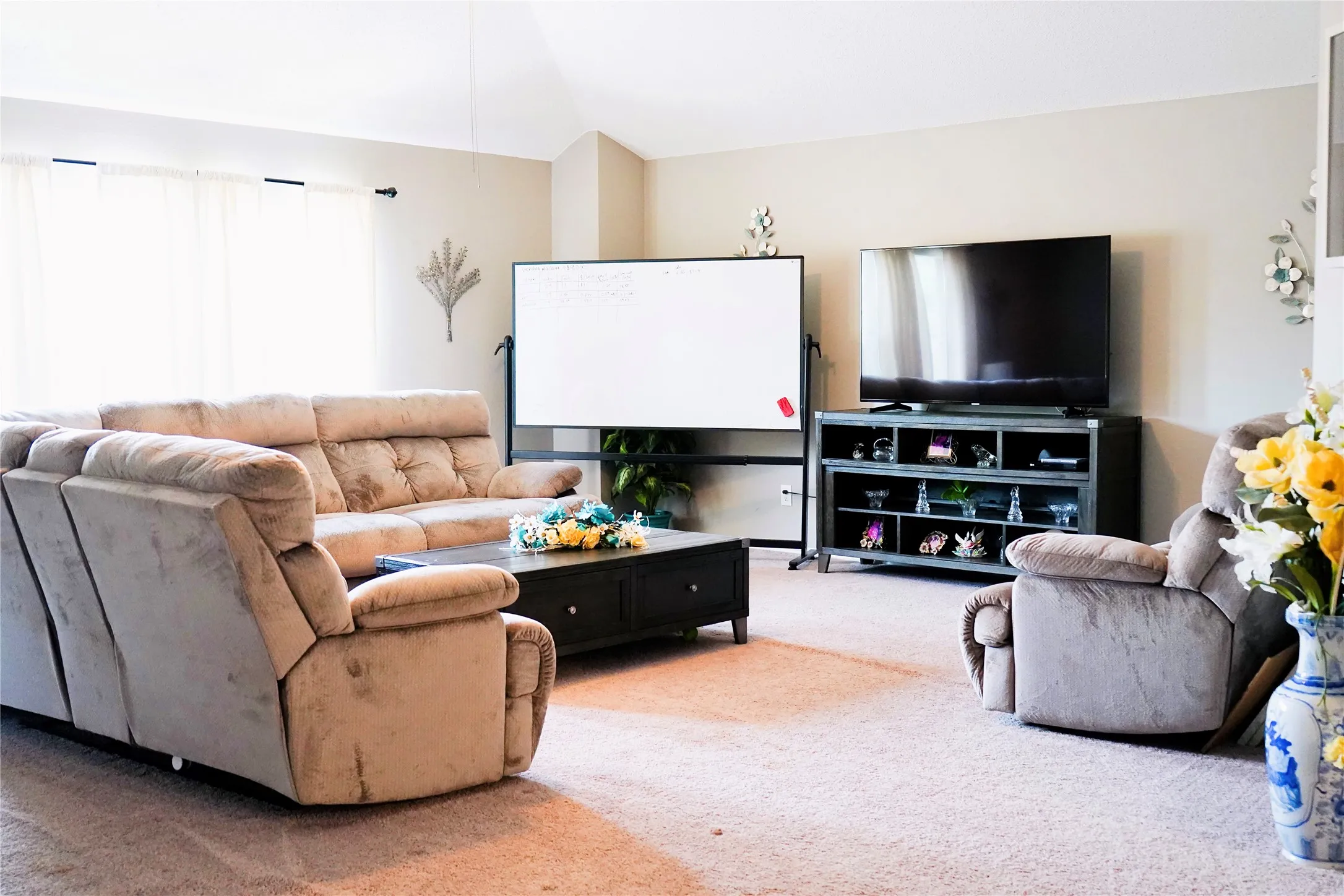 Single Family Residence For Sale in Tarrant County , 4813 Madyson Ridge Drive, Fort Worth, Texas 76133, 4 Bedroom, 3 Bathroom, 2 Garage spaces, 2,702 Sqft, built in 2002, mls#21369143, Real Estate Agent in Fort Worth, Homes For Sale in Tarrant county, Homes For Sale in Fort Worth, Realtor in Fort Worth Texas, Real Estate Brokerage Independent Realty Texas, Luminita Cordes Realtor