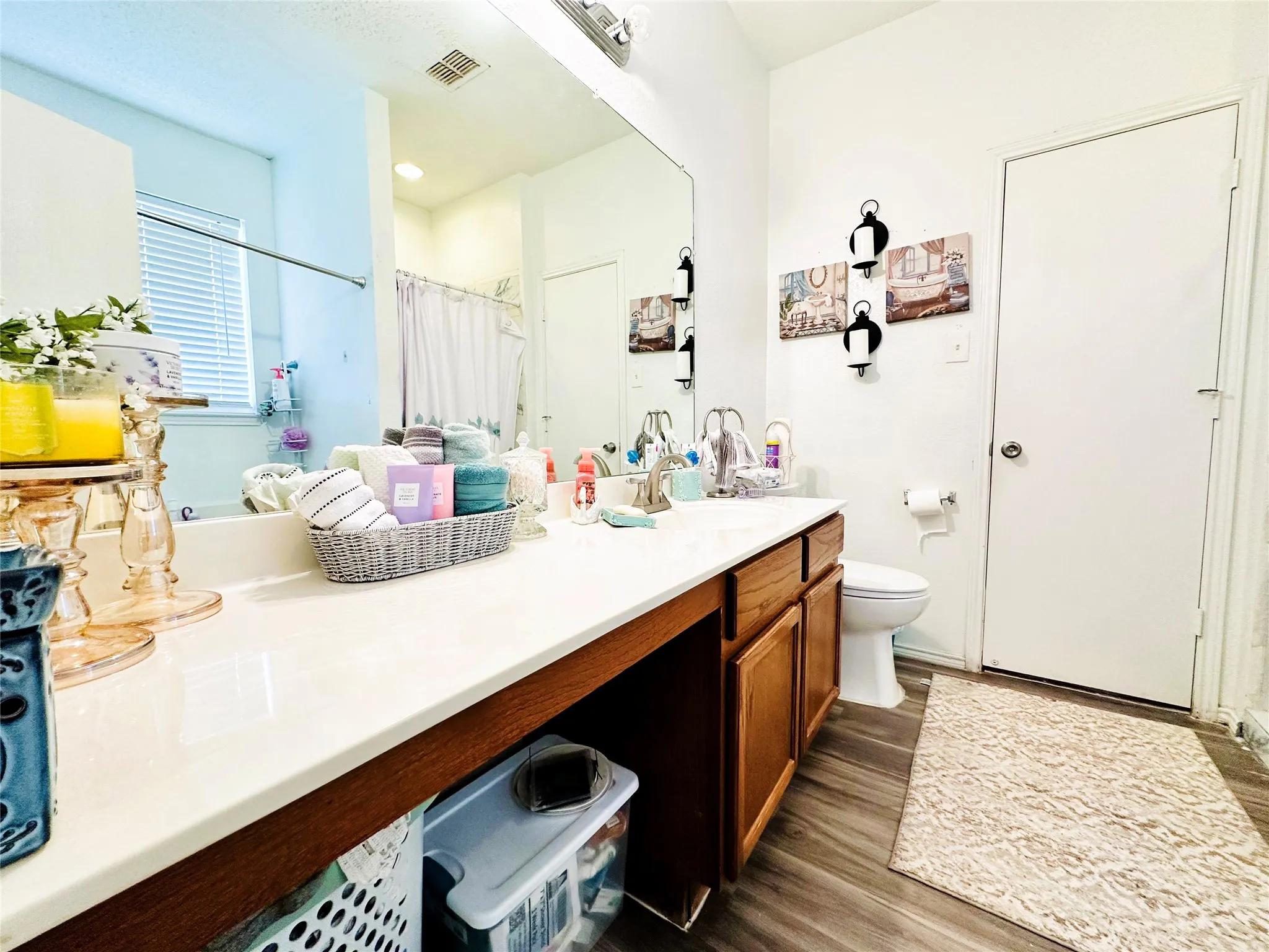 Single Family Residence For Sale in Tarrant County , 4813 Madyson Ridge Drive, Fort Worth, Texas 76133, 4 Bedroom, 3 Bathroom, 2 Garage spaces, 2,702 Sqft, built in 2002, mls#21369143, Real Estate Agent in Fort Worth, Homes For Sale in Tarrant county, Homes For Sale in Fort Worth, Realtor in Fort Worth Texas, Real Estate Brokerage Independent Realty Texas, Luminita Cordes Realtor