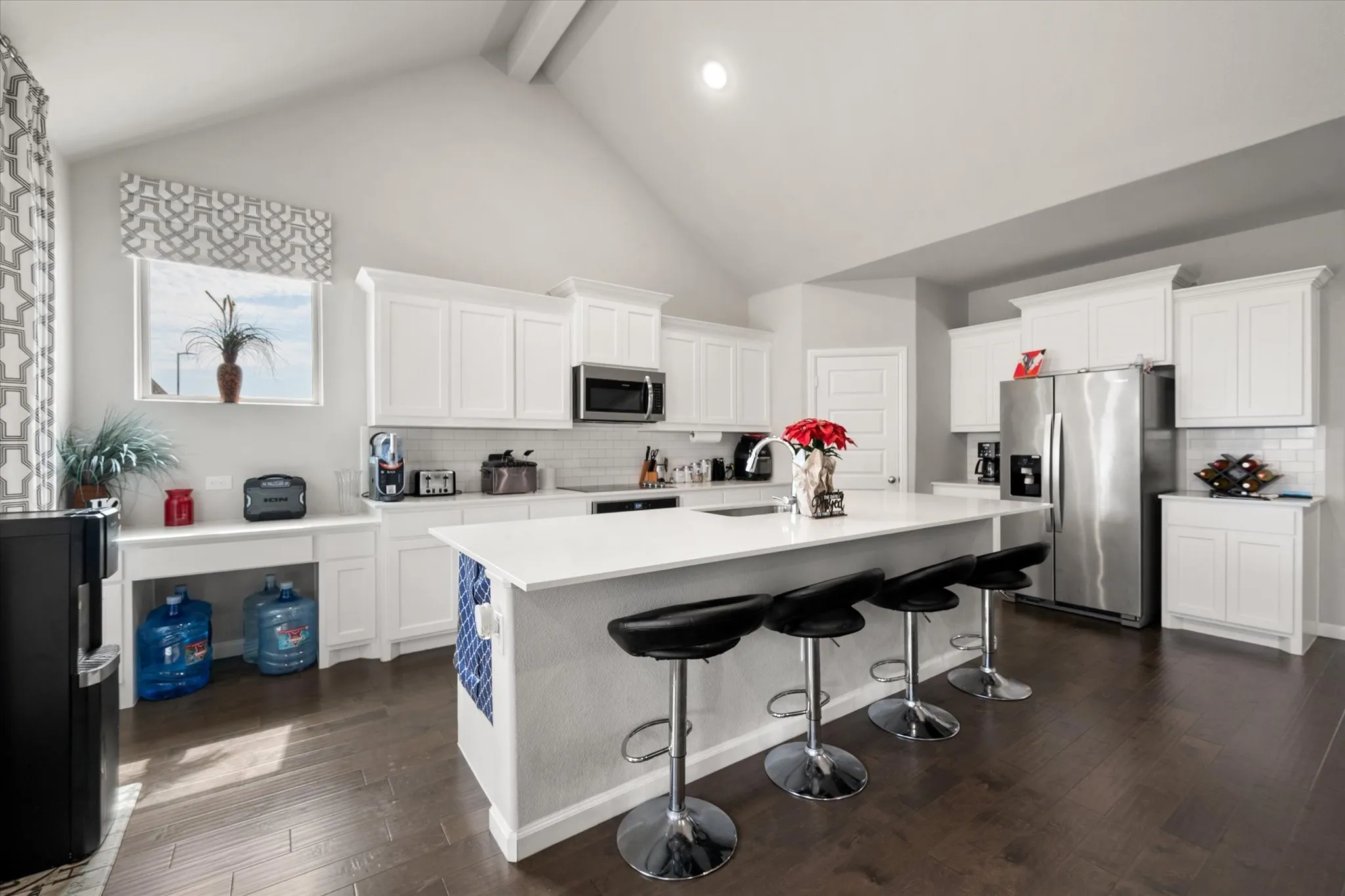 Single Family Residence For Sale in Ellis County , 161 Camp Fire Drive, Waxahachie, Texas 75165, 5 Bedroom, 4 Bathroom, 2 Garage spaces, 3,672 Sqft, built in 2020, mls#21367233, Real Estate Agent in Waxahachie, Homes For Sale in Ellis county, Homes For Sale in Waxahachie, Realtor in Waxahachie Texas, Real Estate Brokerage Independent Realty Texas, Luminita Cordes Realtor
