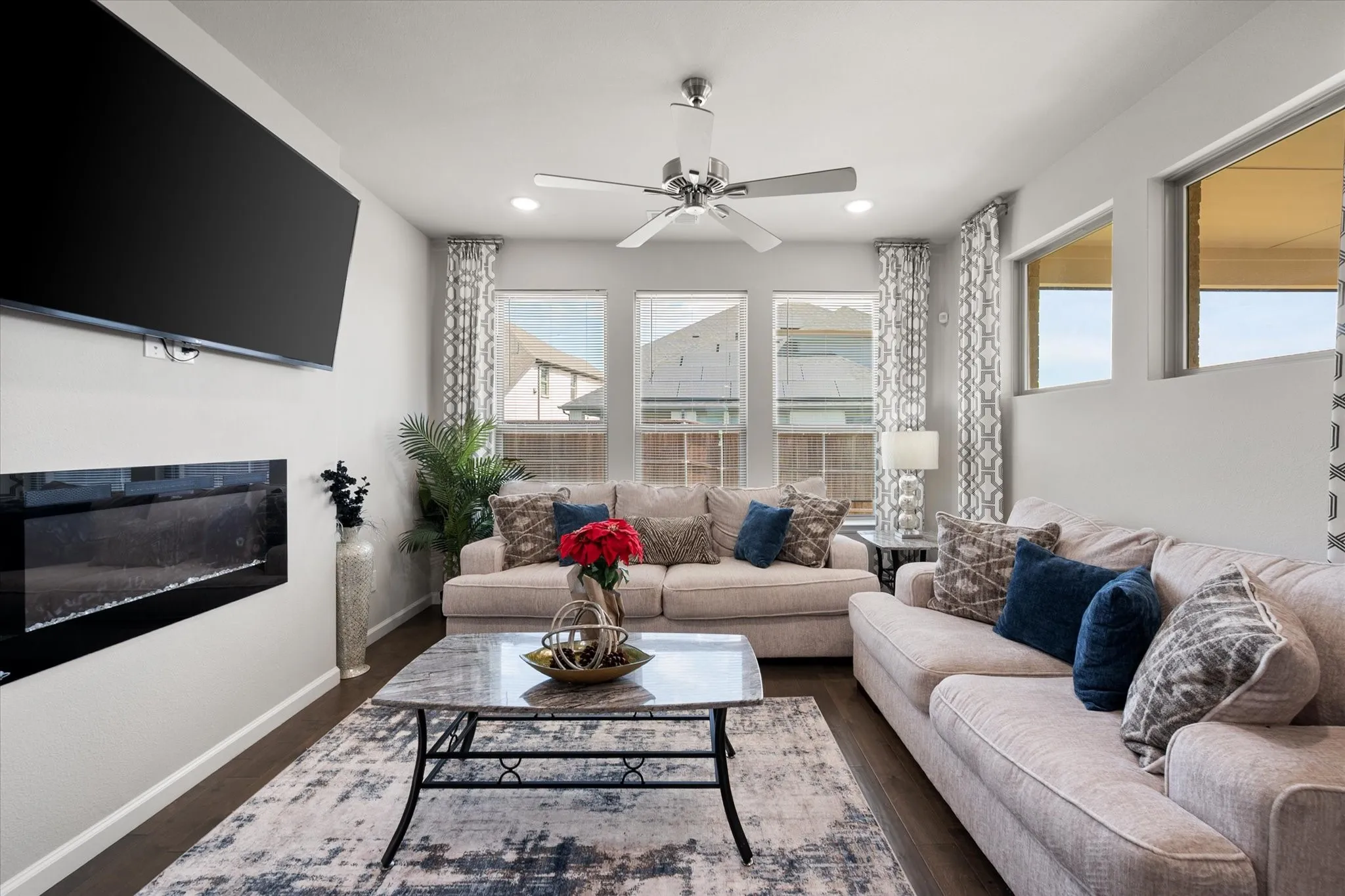 Single Family Residence For Sale in Ellis County , 161 Camp Fire Drive, Waxahachie, Texas 75165, 5 Bedroom, 4 Bathroom, 2 Garage spaces, 3,672 Sqft, built in 2020, mls#21367233, Real Estate Agent in Waxahachie, Homes For Sale in Ellis county, Homes For Sale in Waxahachie, Realtor in Waxahachie Texas, Real Estate Brokerage Independent Realty Texas, Luminita Cordes Realtor