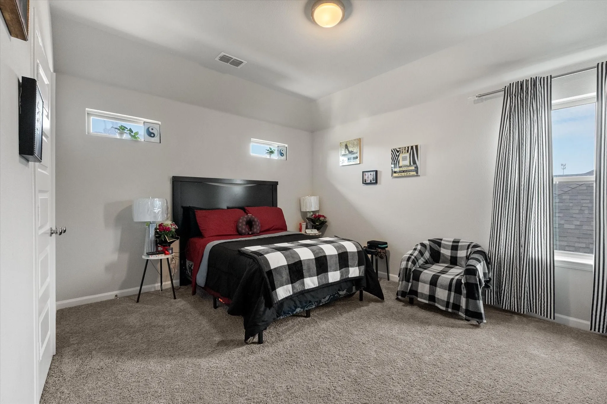 Single Family Residence For Sale in Ellis County , 161 Camp Fire Drive, Waxahachie, Texas 75165, 5 Bedroom, 4 Bathroom, 2 Garage spaces, 3,672 Sqft, built in 2020, mls#21367233, Real Estate Agent in Waxahachie, Homes For Sale in Ellis county, Homes For Sale in Waxahachie, Realtor in Waxahachie Texas, Real Estate Brokerage Independent Realty Texas, Luminita Cordes Realtor