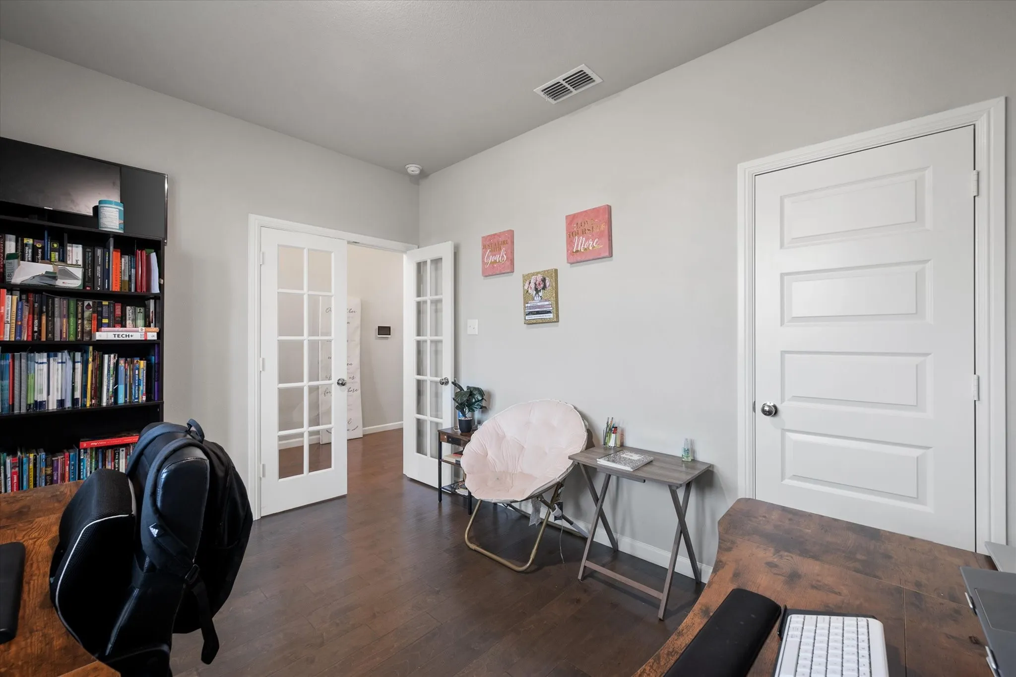 Single Family Residence For Sale in Ellis County , 161 Camp Fire Drive, Waxahachie, Texas 75165, 5 Bedroom, 4 Bathroom, 2 Garage spaces, 3,672 Sqft, built in 2020, mls#21367233, Real Estate Agent in Waxahachie, Homes For Sale in Ellis county, Homes For Sale in Waxahachie, Realtor in Waxahachie Texas, Real Estate Brokerage Independent Realty Texas, Luminita Cordes Realtor