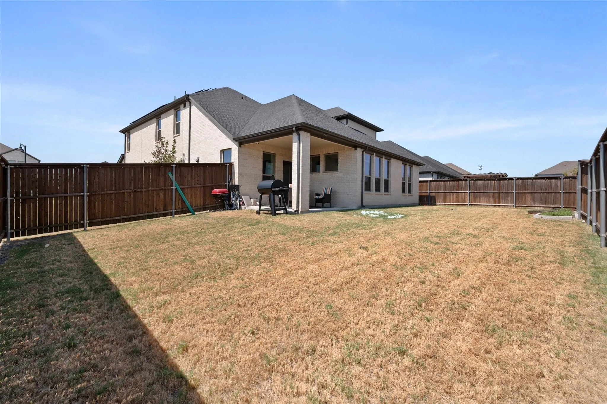 Single Family Residence For Sale in Ellis County , 161 Camp Fire Drive, Waxahachie, Texas 75165, 5 Bedroom, 4 Bathroom, 2 Garage spaces, 3,672 Sqft, built in 2020, mls#21367233, Real Estate Agent in Waxahachie, Homes For Sale in Ellis county, Homes For Sale in Waxahachie, Realtor in Waxahachie Texas, Real Estate Brokerage Independent Realty Texas, Luminita Cordes Realtor