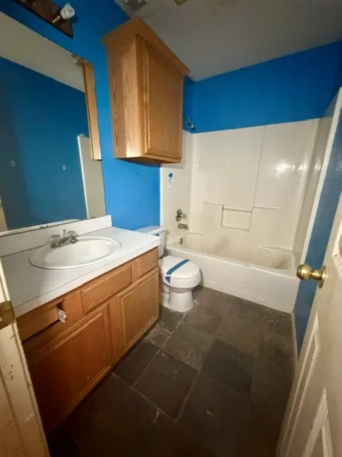 Single Family Residence For Sale in Ellis County , 111 Craddock, Glenn Heights, Texas 75154, 4 Bedroom, 2 Bathroom, 2 Garage spaces, 1,540 Sqft, built in 2000, mls#21369146, Real Estate Agent in Glenn Heights, Homes For Sale in Ellis county, Homes For Sale in Glenn Heights, Realtor in Glenn Heights Texas, Real Estate Brokerage Independent Realty Texas, Luminita Cordes Realtor
