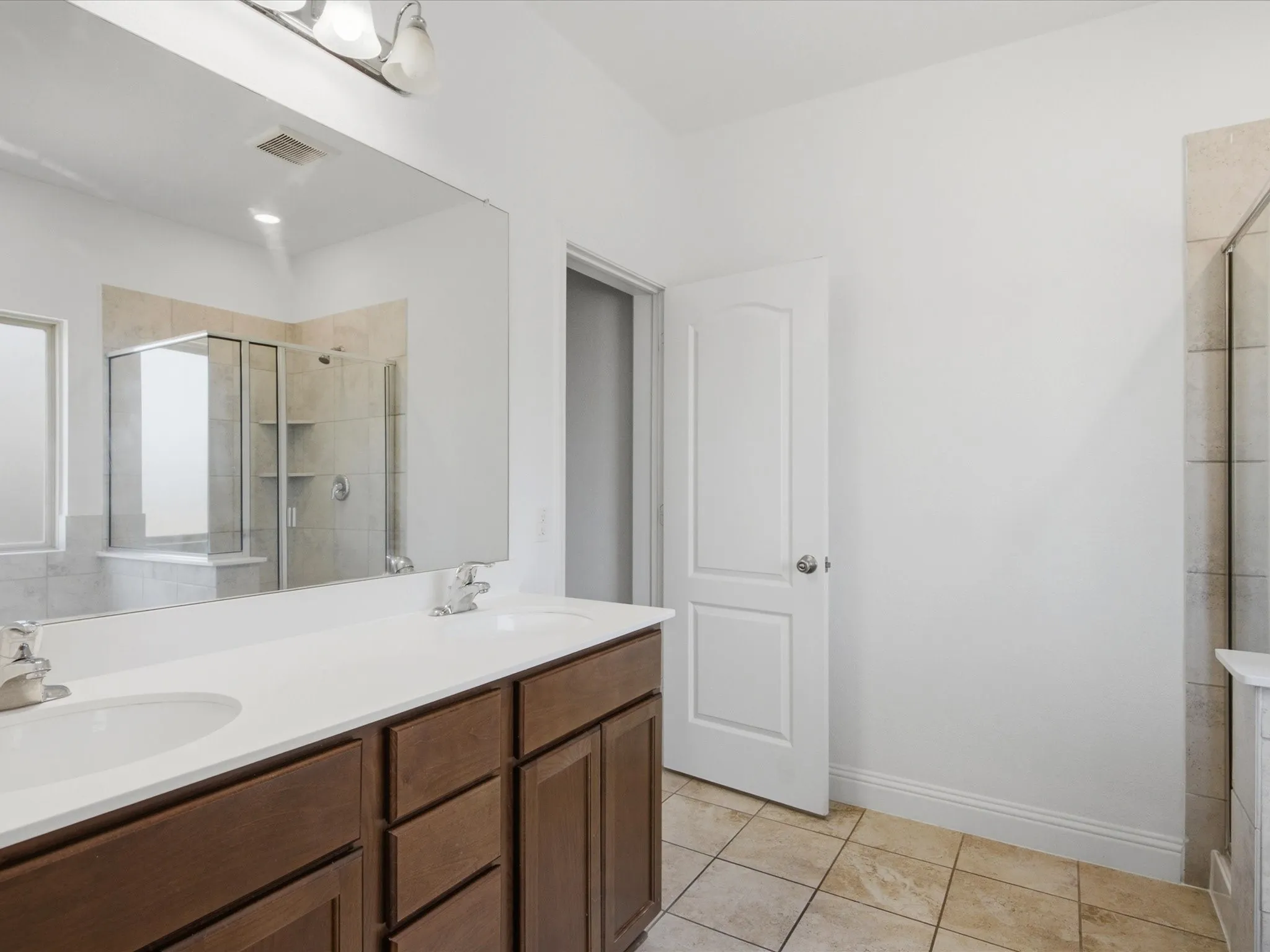 Single Family Residence For Rent in Tarrant County , 10236 Fox Springs Drive, Fort Worth, Texas 76131, 4 Bedroom, 2 Bathroom, 2 Garage spaces, 1,840 Sqft, built in 2019, mls#21369153, Real Estate Agent in Fort Worth, Homes For Rent in Tarrant county, Homes For Rent in Fort Worth, Realtor in Fort Worth Texas, Real Estate Brokerage Independent Realty Texas, Luminita Cordes Realtor