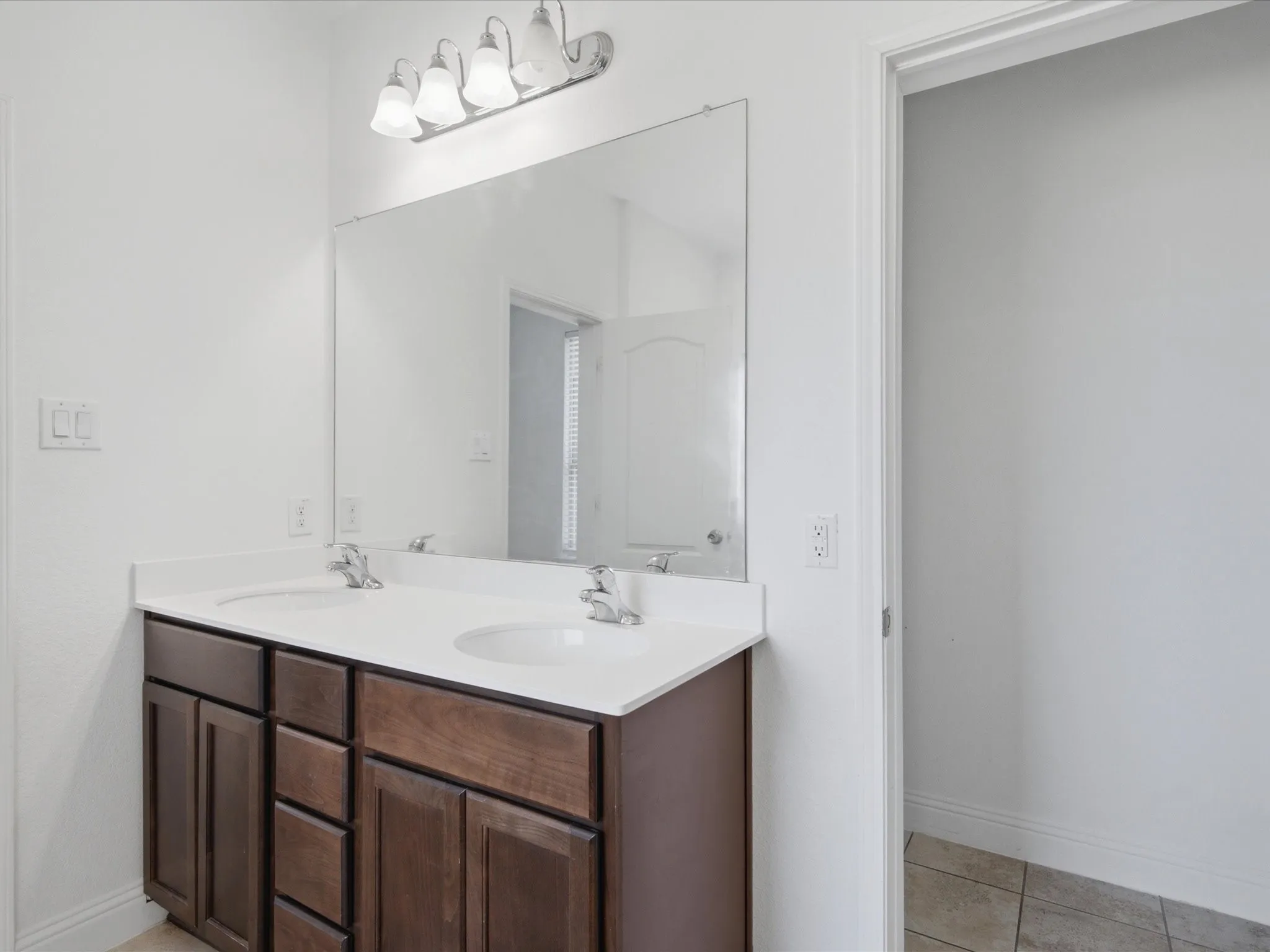Single Family Residence For Rent in Tarrant County , 10236 Fox Springs Drive, Fort Worth, Texas 76131, 4 Bedroom, 2 Bathroom, 2 Garage spaces, 1,840 Sqft, built in 2019, mls#21369153, Real Estate Agent in Fort Worth, Homes For Rent in Tarrant county, Homes For Rent in Fort Worth, Realtor in Fort Worth Texas, Real Estate Brokerage Independent Realty Texas, Luminita Cordes Realtor