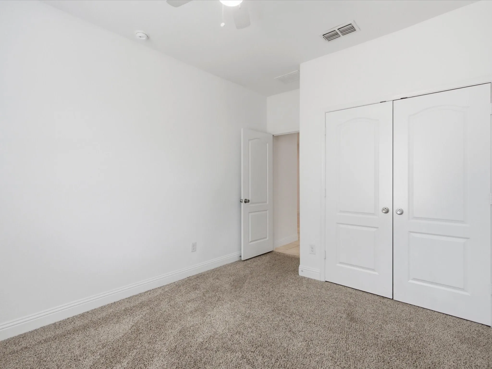 Single Family Residence For Rent in Tarrant County , 10236 Fox Springs Drive, Fort Worth, Texas 76131, 4 Bedroom, 2 Bathroom, 2 Garage spaces, 1,840 Sqft, built in 2019, mls#21369153, Real Estate Agent in Fort Worth, Homes For Rent in Tarrant county, Homes For Rent in Fort Worth, Realtor in Fort Worth Texas, Real Estate Brokerage Independent Realty Texas, Luminita Cordes Realtor