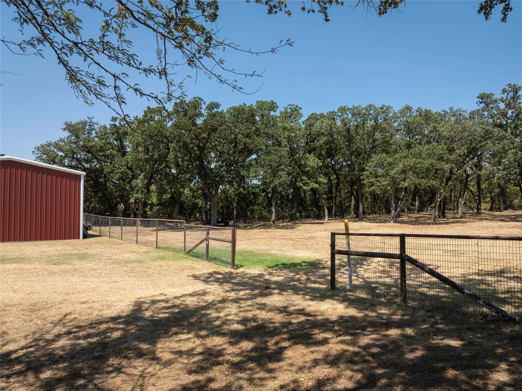 Single Family Residence For Sale in Wise County , 448 County Road 3690, Boyd, Texas 76023, 4 Bedroom, 3 Bathroom, 4 Garage spaces, 2,519 Sqft, built in 2017, mls#21367772, Real Estate Agent in Boyd, Homes For Sale in Wise county, Homes For Sale in Boyd, Realtor in Boyd Texas, Real Estate Brokerage Independent Realty Texas, Luminita Cordes Realtor