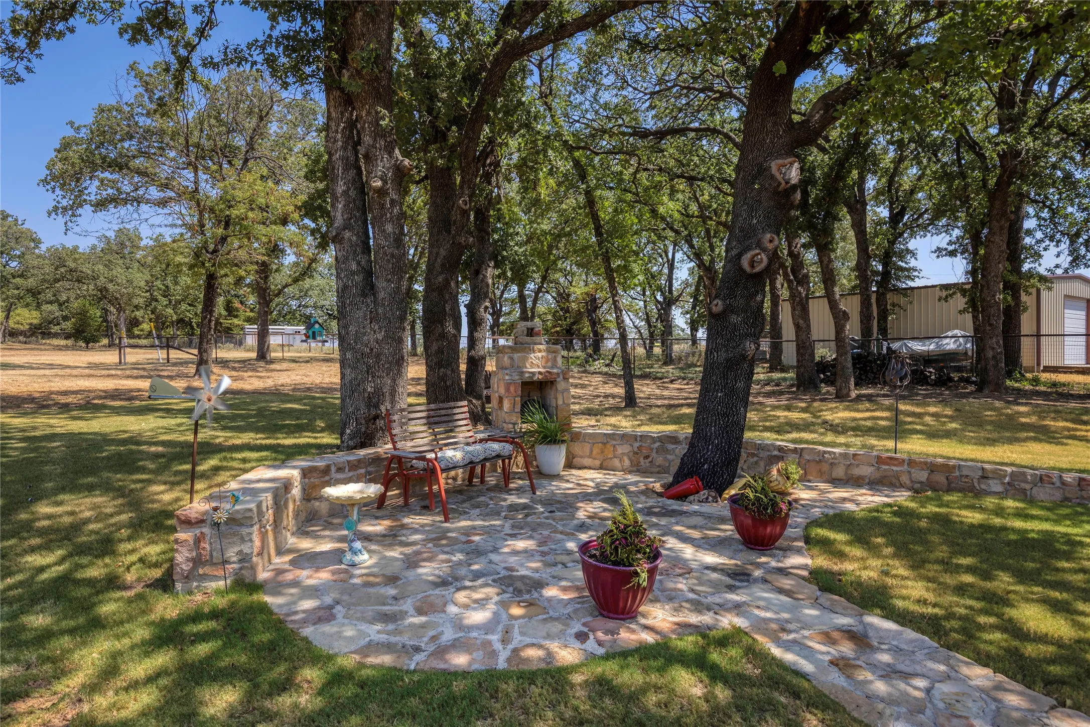 Single Family Residence For Sale in Wise County , 448 County Road 3690, Boyd, Texas 76023, 4 Bedroom, 3 Bathroom, 4 Garage spaces, 2,519 Sqft, built in 2017, mls#21367772, Real Estate Agent in Boyd, Homes For Sale in Wise county, Homes For Sale in Boyd, Realtor in Boyd Texas, Real Estate Brokerage Independent Realty Texas, Luminita Cordes Realtor