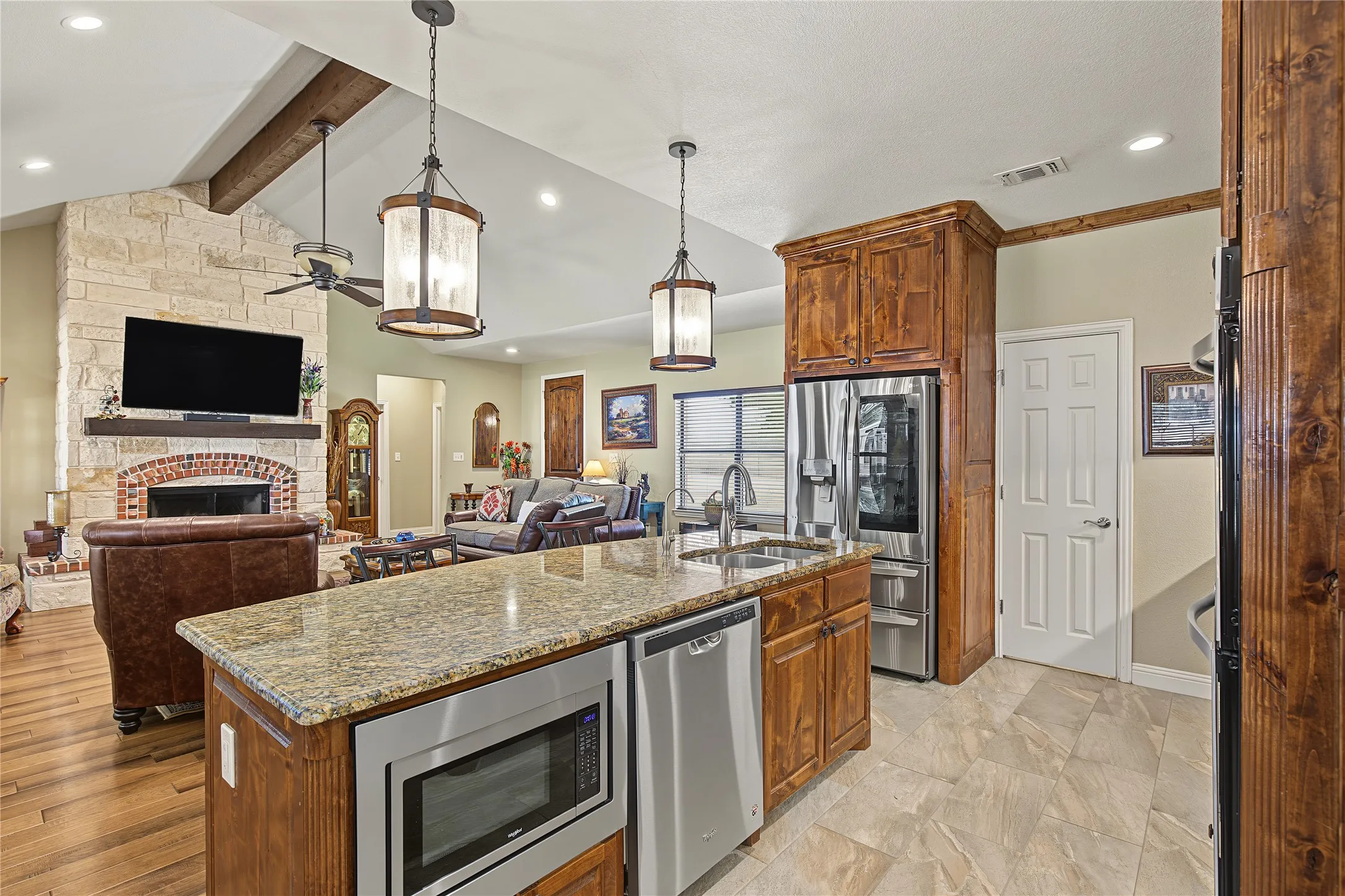 Single Family Residence For Sale in Wise County , 448 County Road 3690, Boyd, Texas 76023, 4 Bedroom, 3 Bathroom, 4 Garage spaces, 2,519 Sqft, built in 2017, mls#21367772, Real Estate Agent in Boyd, Homes For Sale in Wise county, Homes For Sale in Boyd, Realtor in Boyd Texas, Real Estate Brokerage Independent Realty Texas, Luminita Cordes Realtor