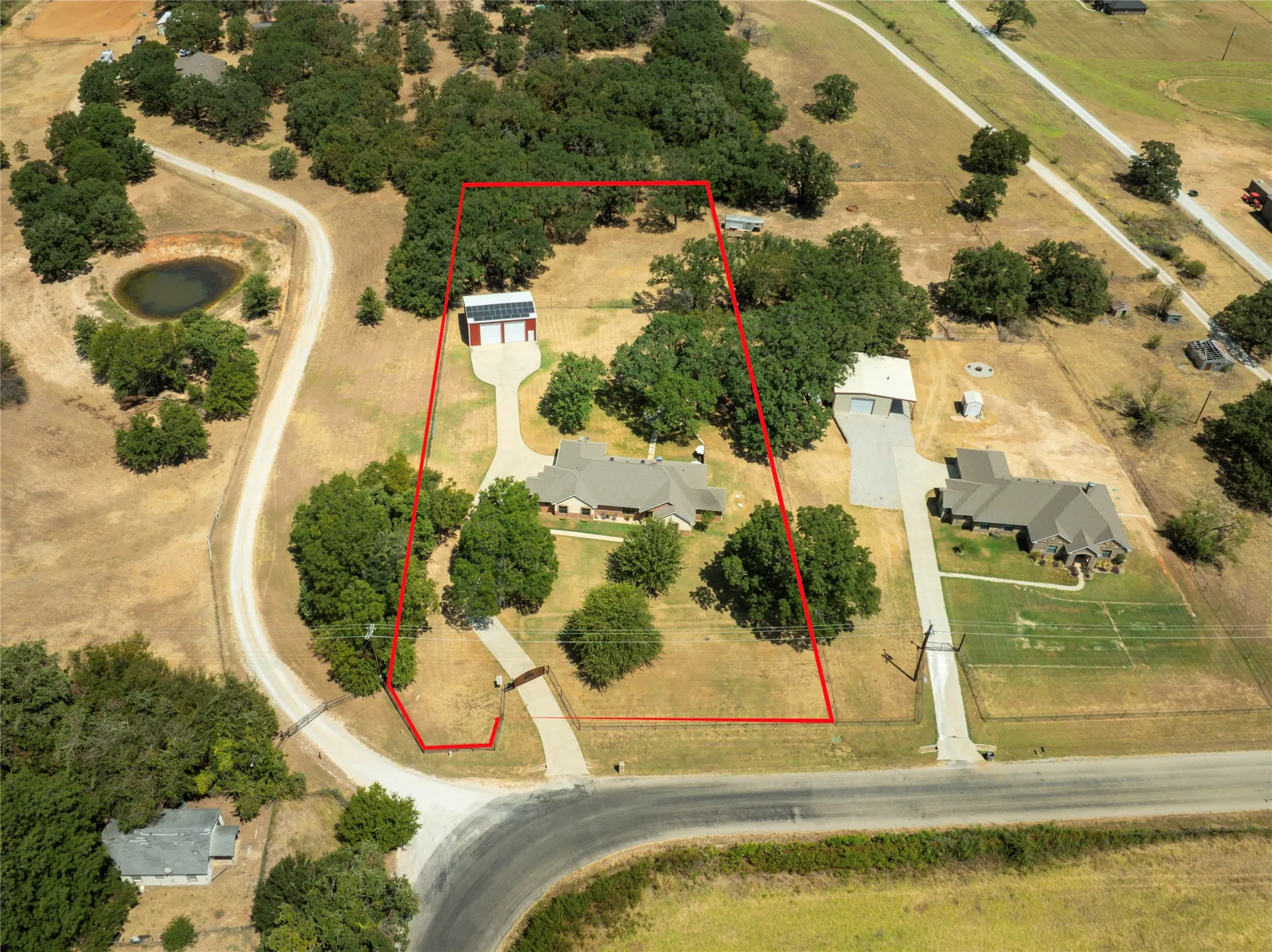 Single Family Residence For Sale in Wise County , 448 County Road 3690, Boyd, Texas 76023, 4 Bedroom, 3 Bathroom, 4 Garage spaces, 2,519 Sqft, built in 2017, mls#21367772, Real Estate Agent in Boyd, Homes For Sale in Wise county, Homes For Sale in Boyd, Realtor in Boyd Texas, Real Estate Brokerage Independent Realty Texas, Luminita Cordes Realtor