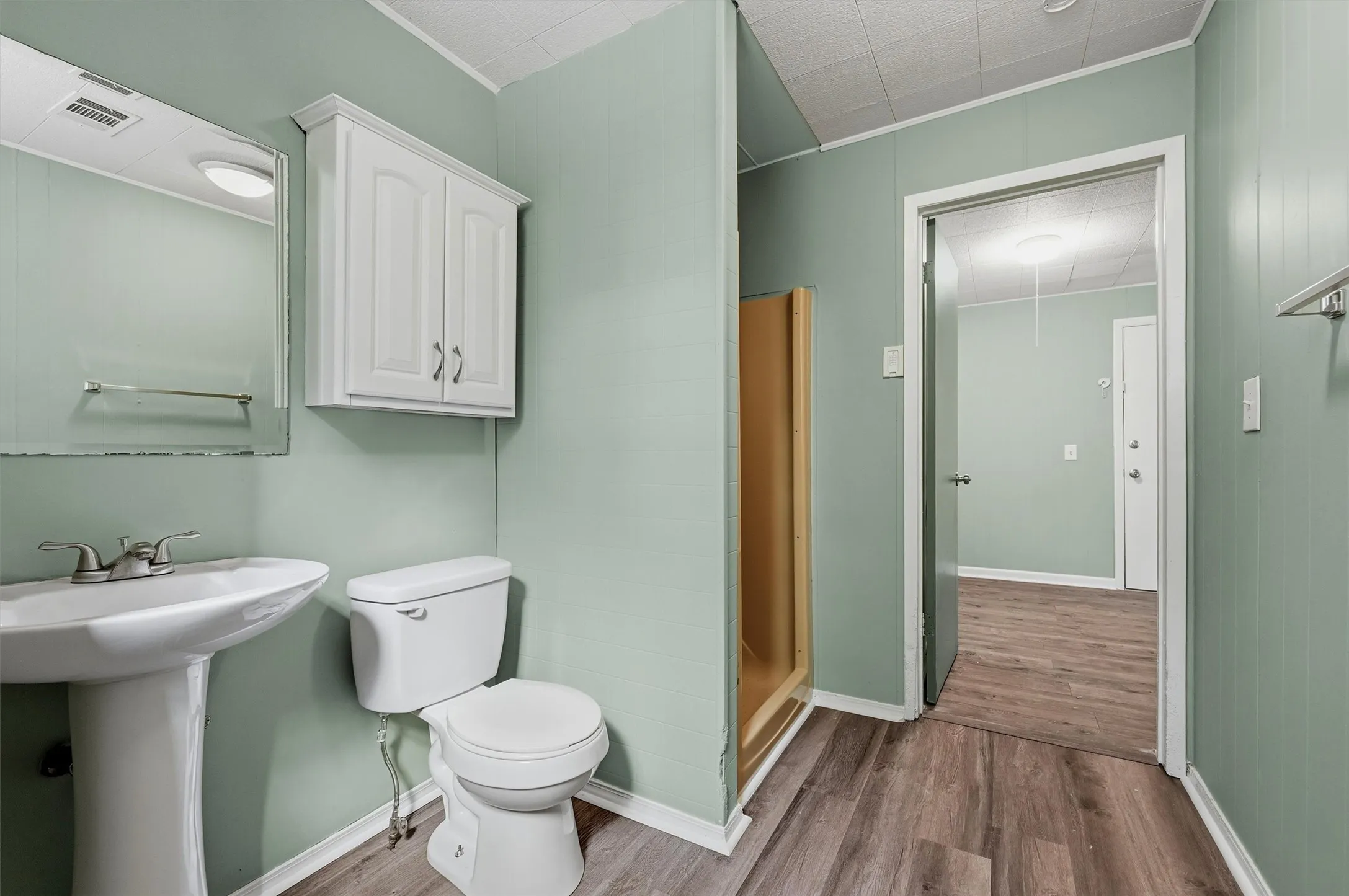 Single Family Residence For Rent in Grayson County , 920 S Lee Avenue, Sherman, Texas 75090, 3 Bedroom, 2 Bathroom, Garage spaces, 1,328 Sqft, built in 1949, mls#21369034, Real Estate Agent in Sherman, Homes For Rent in Grayson county, Homes For Rent in Sherman, Realtor in Sherman Texas, Real Estate Brokerage Independent Realty Texas, Luminita Cordes Realtor