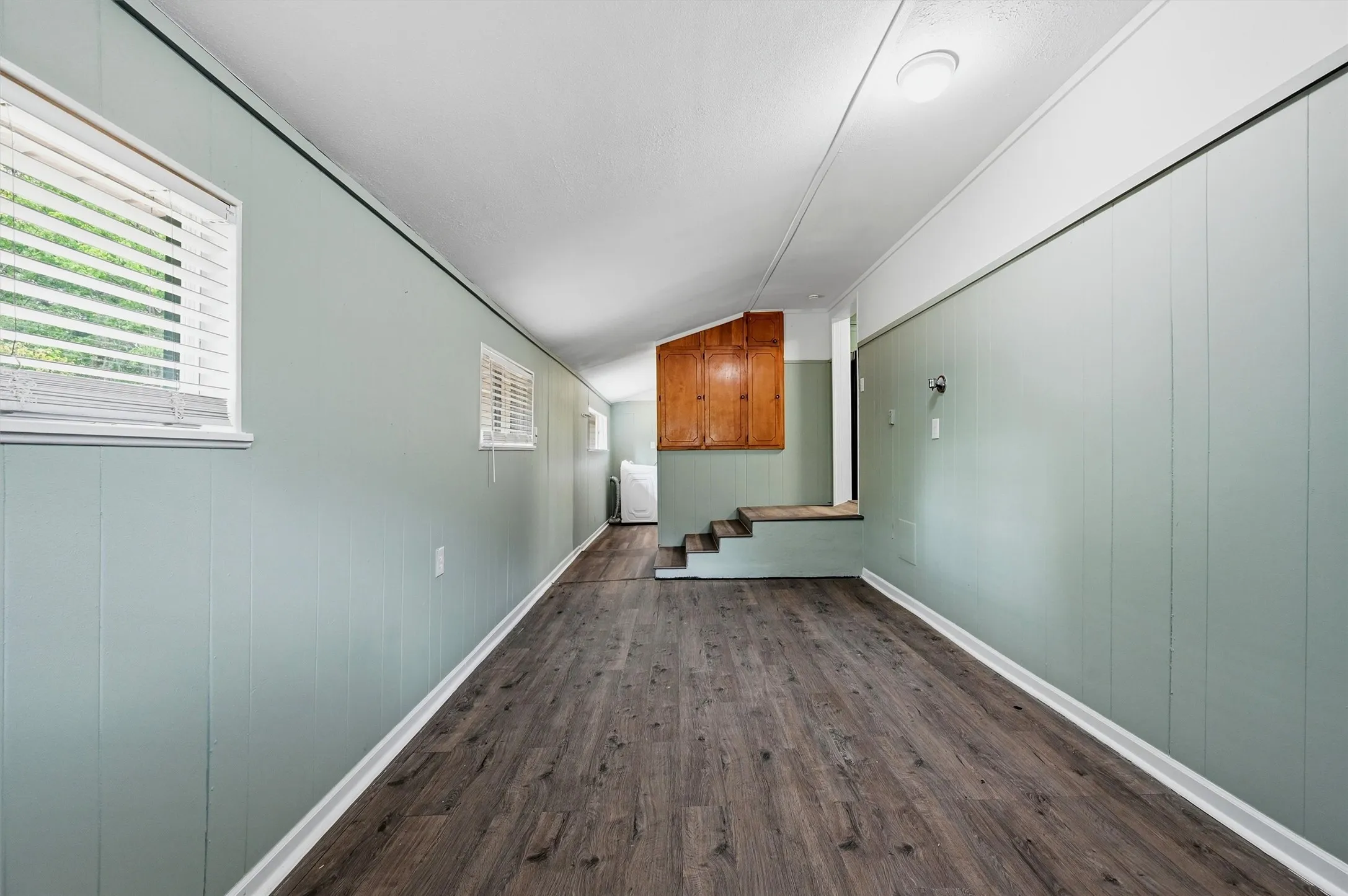Single Family Residence For Rent in Grayson County , 920 S Lee Avenue, Sherman, Texas 75090, 3 Bedroom, 2 Bathroom, Garage spaces, 1,328 Sqft, built in 1949, mls#21369034, Real Estate Agent in Sherman, Homes For Rent in Grayson county, Homes For Rent in Sherman, Realtor in Sherman Texas, Real Estate Brokerage Independent Realty Texas, Luminita Cordes Realtor