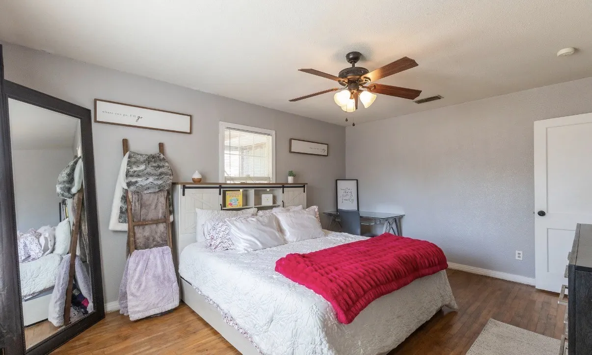 Single Family Residence For Sale in Taylor County , 1949 Vogel Street, Abilene, Texas 79603, 3 Bedroom, 2 Bathroom, Garage spaces, 1,514 Sqft, built in 1950, mls#21369138, Real Estate Agent in Abilene, Homes For Sale in Taylor county, Homes For Sale in Abilene, Realtor in Abilene Texas, Real Estate Brokerage Independent Realty Texas, Luminita Cordes Realtor