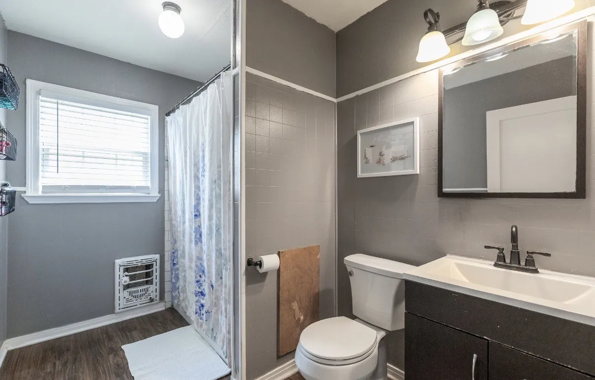 Single Family Residence For Sale in Taylor County , 1949 Vogel Street, Abilene, Texas 79603, 3 Bedroom, 2 Bathroom, Garage spaces, 1,514 Sqft, built in 1950, mls#21369138, Real Estate Agent in Abilene, Homes For Sale in Taylor county, Homes For Sale in Abilene, Realtor in Abilene Texas, Real Estate Brokerage Independent Realty Texas, Luminita Cordes Realtor