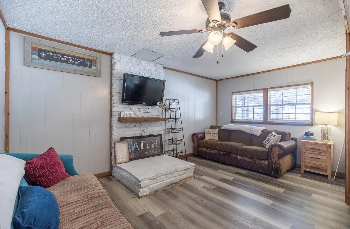 Single Family Residence For Sale in Taylor County , 1949 Vogel Street, Abilene, Texas 79603, 3 Bedroom, 2 Bathroom, Garage spaces, 1,514 Sqft, built in 1950, mls#21369138, Real Estate Agent in Abilene, Homes For Sale in Taylor county, Homes For Sale in Abilene, Realtor in Abilene Texas, Real Estate Brokerage Independent Realty Texas, Luminita Cordes Realtor