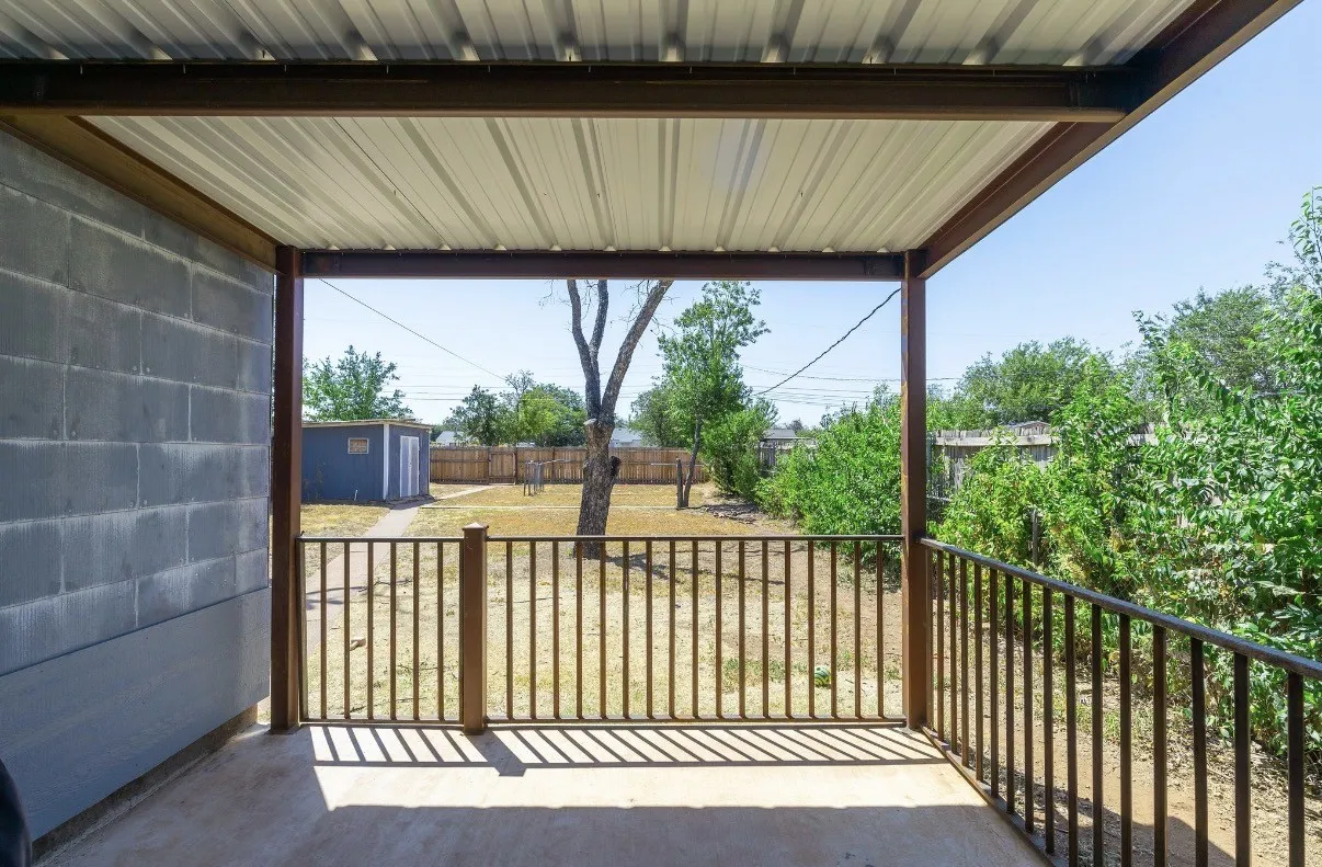 Single Family Residence For Sale in Taylor County , 1949 Vogel Street, Abilene, Texas 79603, 3 Bedroom, 2 Bathroom, Garage spaces, 1,514 Sqft, built in 1950, mls#21369138, Real Estate Agent in Abilene, Homes For Sale in Taylor county, Homes For Sale in Abilene, Realtor in Abilene Texas, Real Estate Brokerage Independent Realty Texas, Luminita Cordes Realtor
