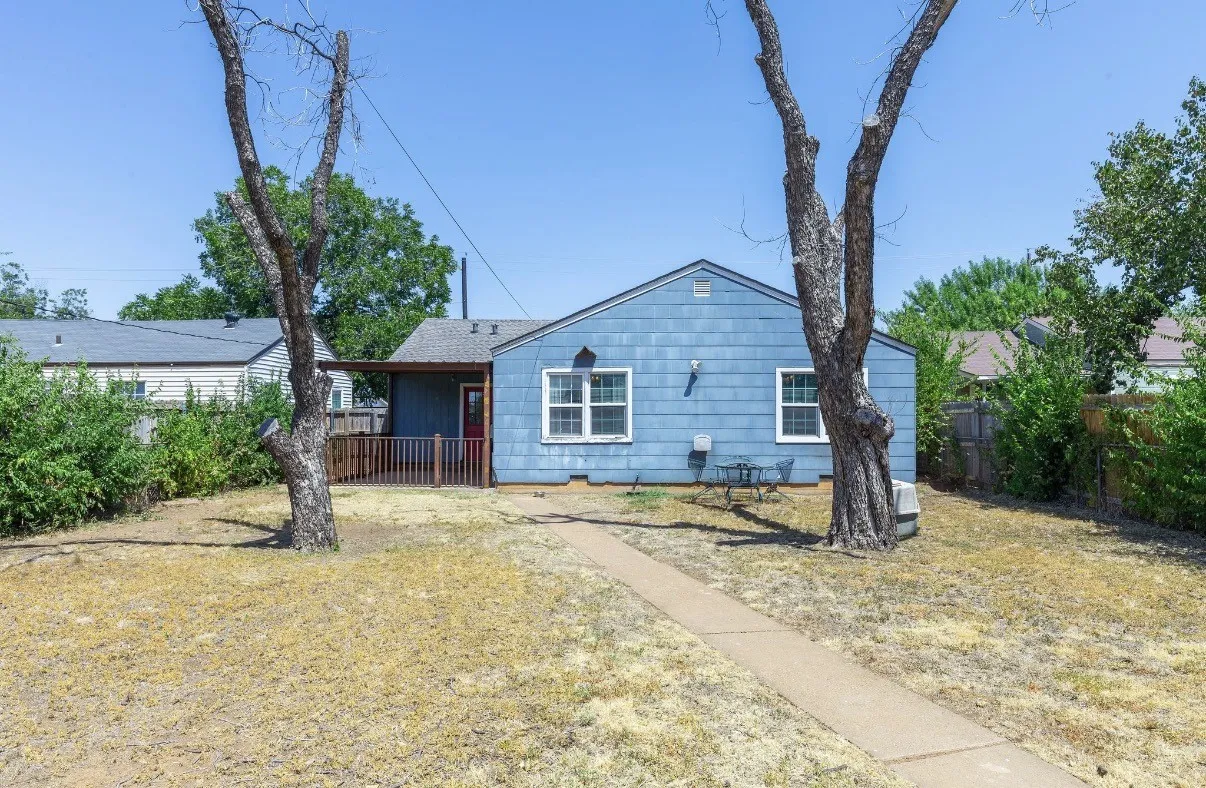 Single Family Residence For Sale in Taylor County , 1949 Vogel Street, Abilene, Texas 79603, 3 Bedroom, 2 Bathroom, Garage spaces, 1,514 Sqft, built in 1950, mls#21369138, Real Estate Agent in Abilene, Homes For Sale in Taylor county, Homes For Sale in Abilene, Realtor in Abilene Texas, Real Estate Brokerage Independent Realty Texas, Luminita Cordes Realtor