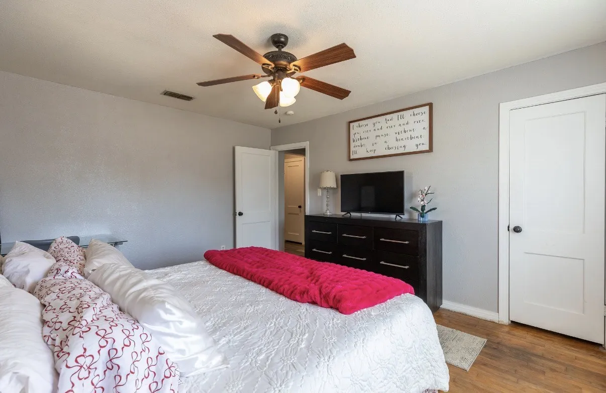 Single Family Residence For Sale in Taylor County , 1949 Vogel Street, Abilene, Texas 79603, 3 Bedroom, 2 Bathroom, Garage spaces, 1,514 Sqft, built in 1950, mls#21369138, Real Estate Agent in Abilene, Homes For Sale in Taylor county, Homes For Sale in Abilene, Realtor in Abilene Texas, Real Estate Brokerage Independent Realty Texas, Luminita Cordes Realtor