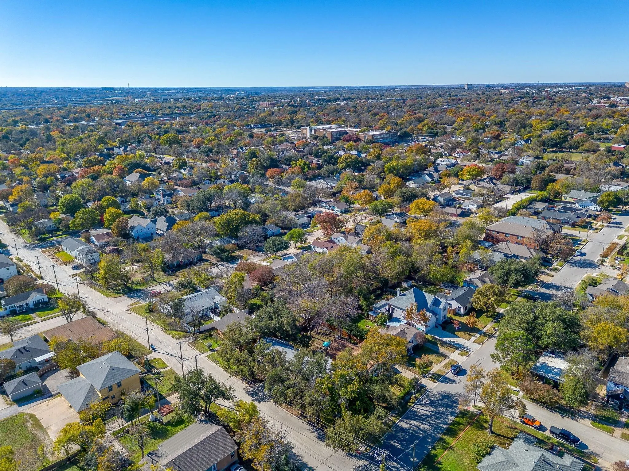 Quadruplex For Rent in Tarrant County , 1900 Sutter Street A, Fort Worth, Texas 76107, 2 Bedroom, 2 Bathroom, 1 Garage spaces, 1,250 Sqft, built in 1947, mls#21369124, Real Estate Agent in Fort Worth, Homes For Rent in Tarrant county, Homes For Rent in Fort Worth, Realtor in Fort Worth Texas, Real Estate Brokerage Independent Realty Texas, Luminita Cordes Realtor