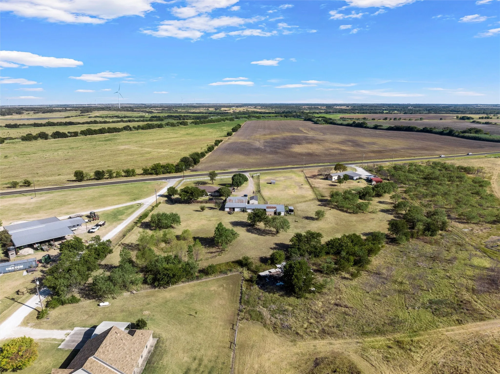Single Family Residence For Sale in Hill County , 405 FM 308, Mount Calm, Texas 76673, 3 Bedroom, 2 Bathroom, 2 Garage spaces, 1,765 Sqft, built in 1973, mls#21364663, Real Estate Agent in Mount Calm, Homes For Sale in Hill county, Homes For Sale in Mount Calm, Realtor in Mount Calm Texas, Real Estate Brokerage Independent Realty Texas, Luminita Cordes Realtor