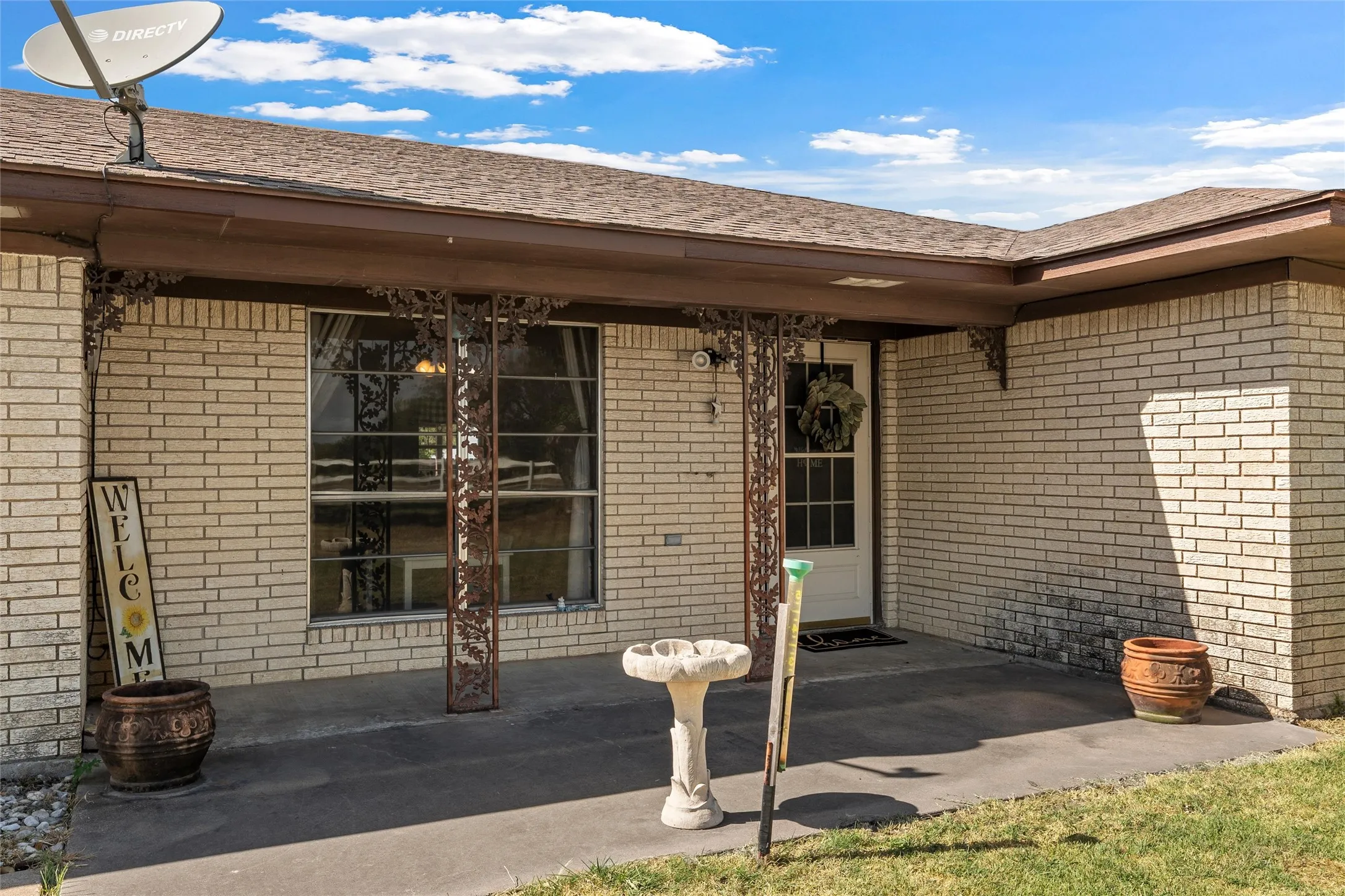 Single Family Residence For Sale in Hill County , 405 FM 308, Mount Calm, Texas 76673, 3 Bedroom, 2 Bathroom, 2 Garage spaces, 1,765 Sqft, built in 1973, mls#21364663, Real Estate Agent in Mount Calm, Homes For Sale in Hill county, Homes For Sale in Mount Calm, Realtor in Mount Calm Texas, Real Estate Brokerage Independent Realty Texas, Luminita Cordes Realtor