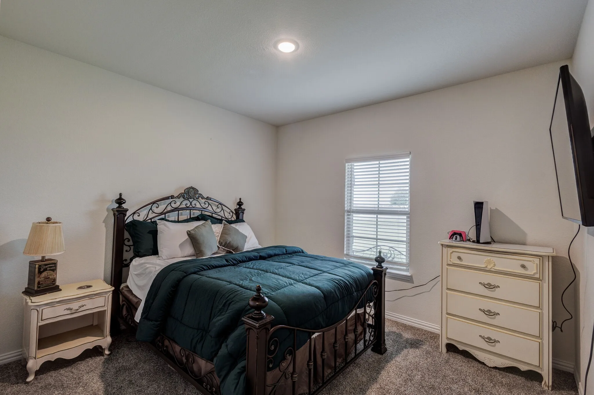 Single Family Residence For Sale in Denton County , 7604 Midway Ridge Trail, Ponder, Texas 76259, 4 Bedroom, 3 Bathroom, 3 Garage spaces, 2,832 Sqft, built in 2021, mls#21369176, Real Estate Agent in Ponder, Homes For Sale in Denton county, Homes For Sale in Ponder, Realtor in Ponder Texas, Real Estate Brokerage Independent Realty Texas, Luminita Cordes Realtor